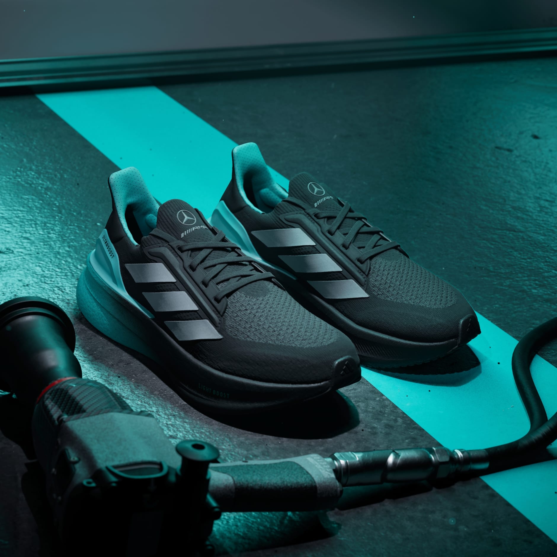 ULTRABOOST 5 MERCEDES AMG PETRONAS F1 TEAM Shoes