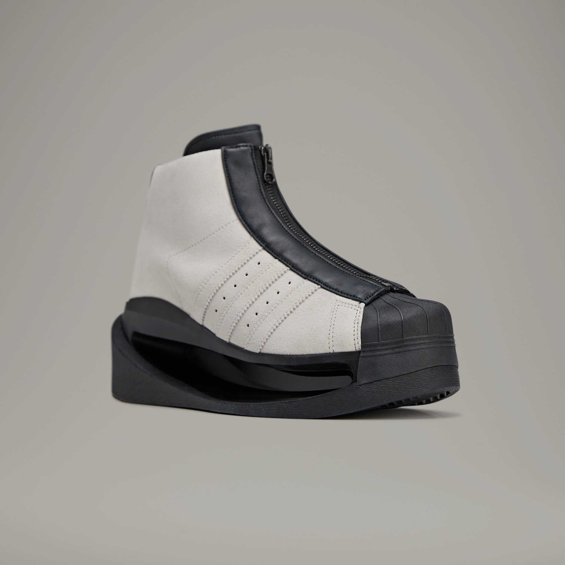Y-3 Gendo Pro Model