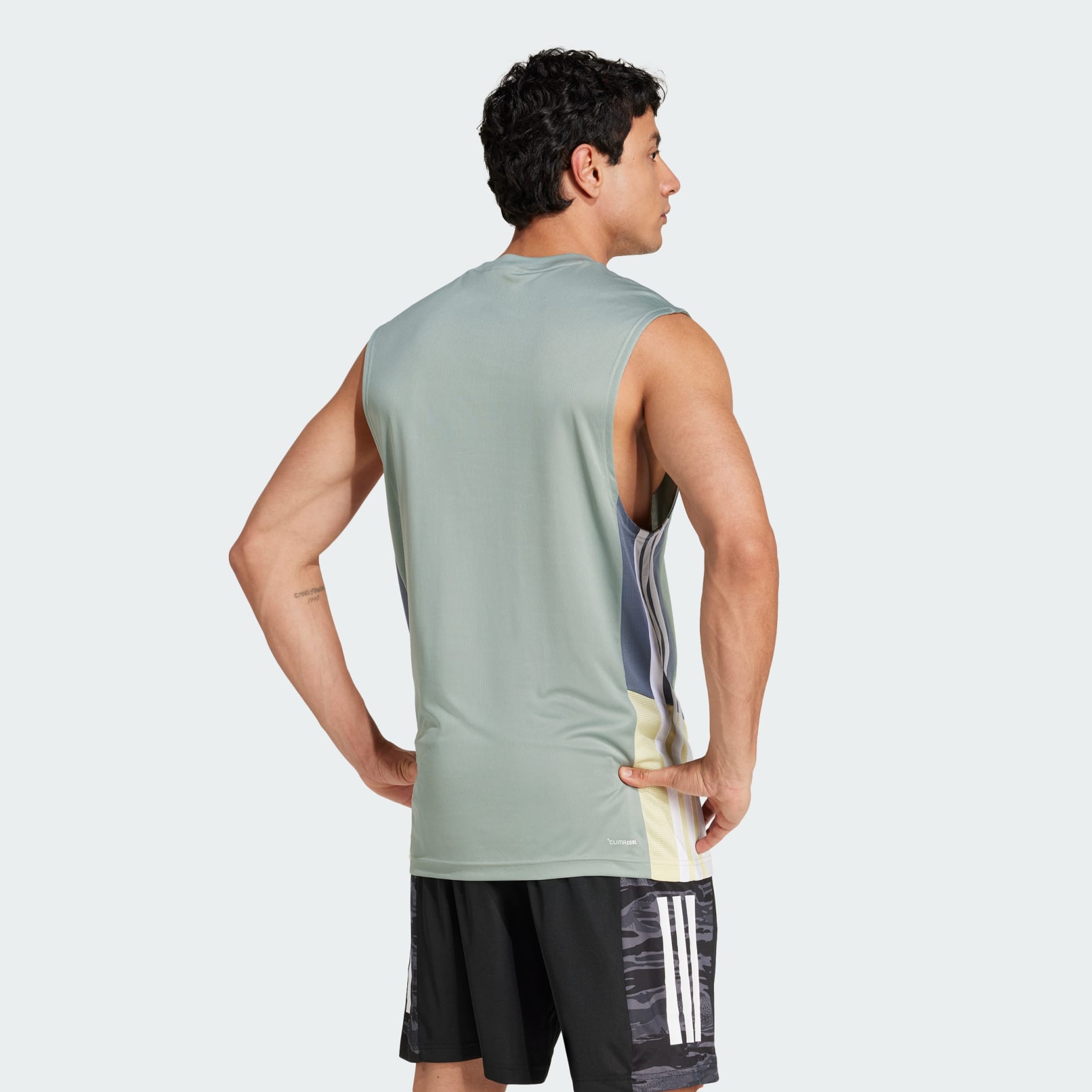 Train Essentials Seasonal Colorblock Tank Top