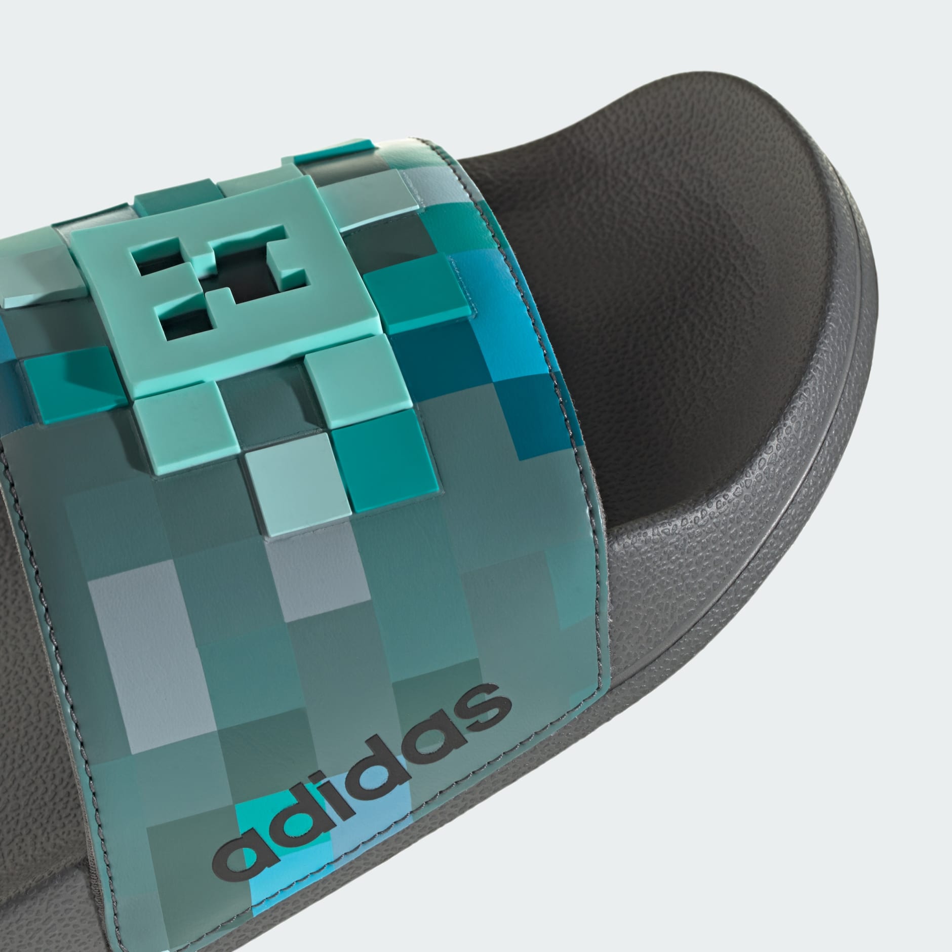 ADILETTE SHOWER MINECRAFT SLIDES