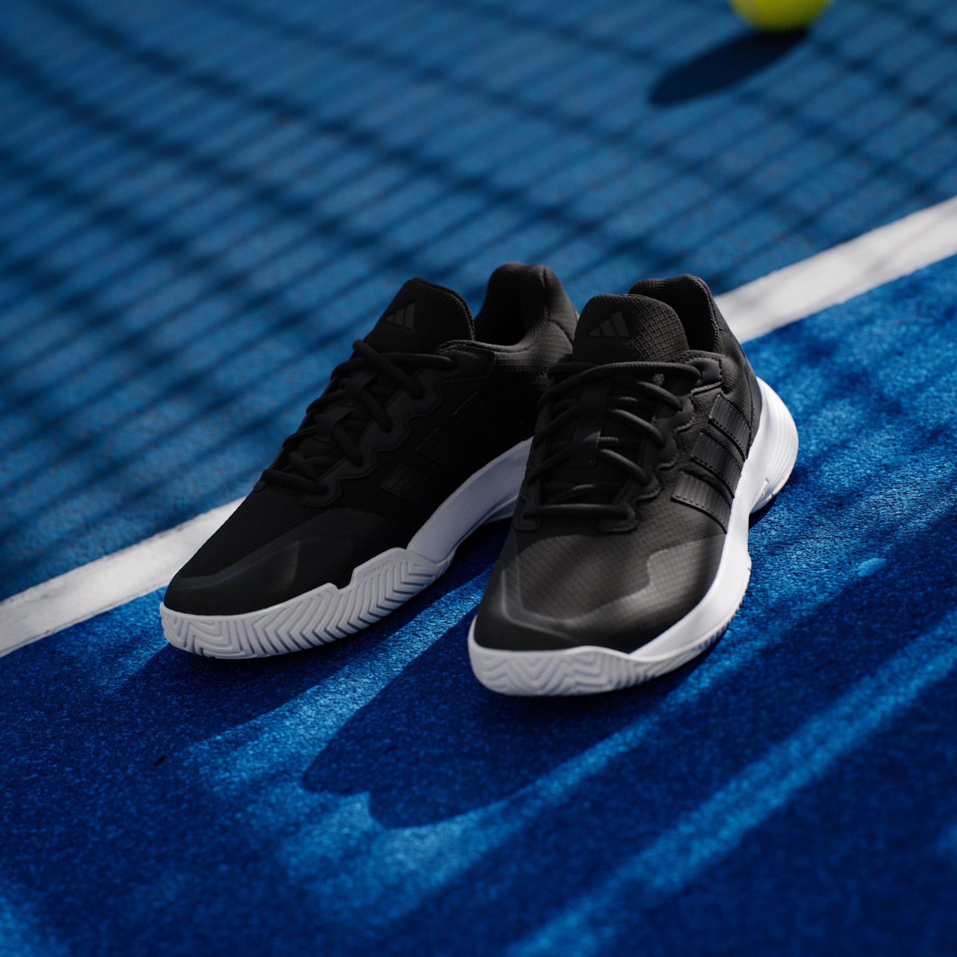 GAMECOURT 2 TENNIS SHOES