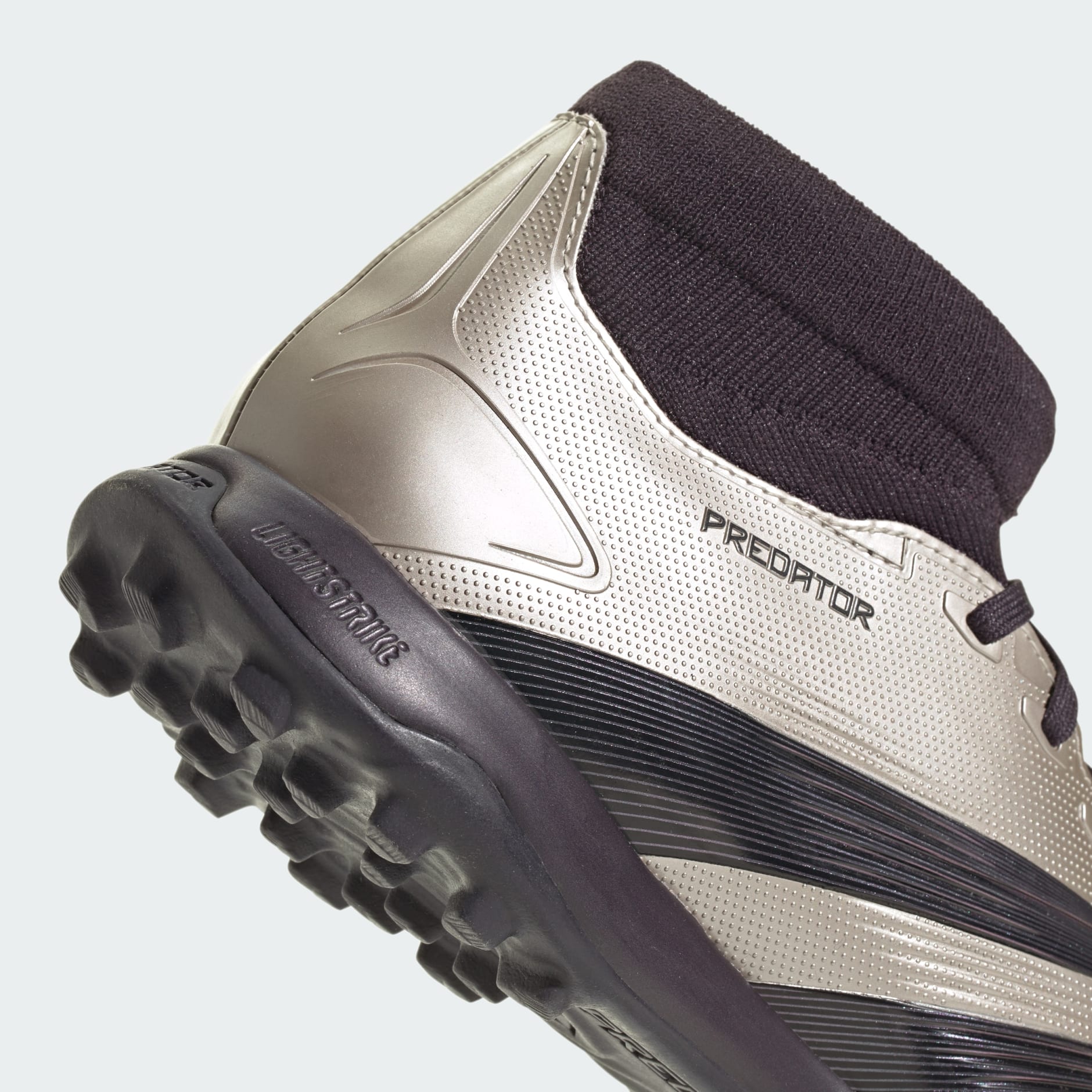 Guayos Predator League Corte Medio Césped Artificial