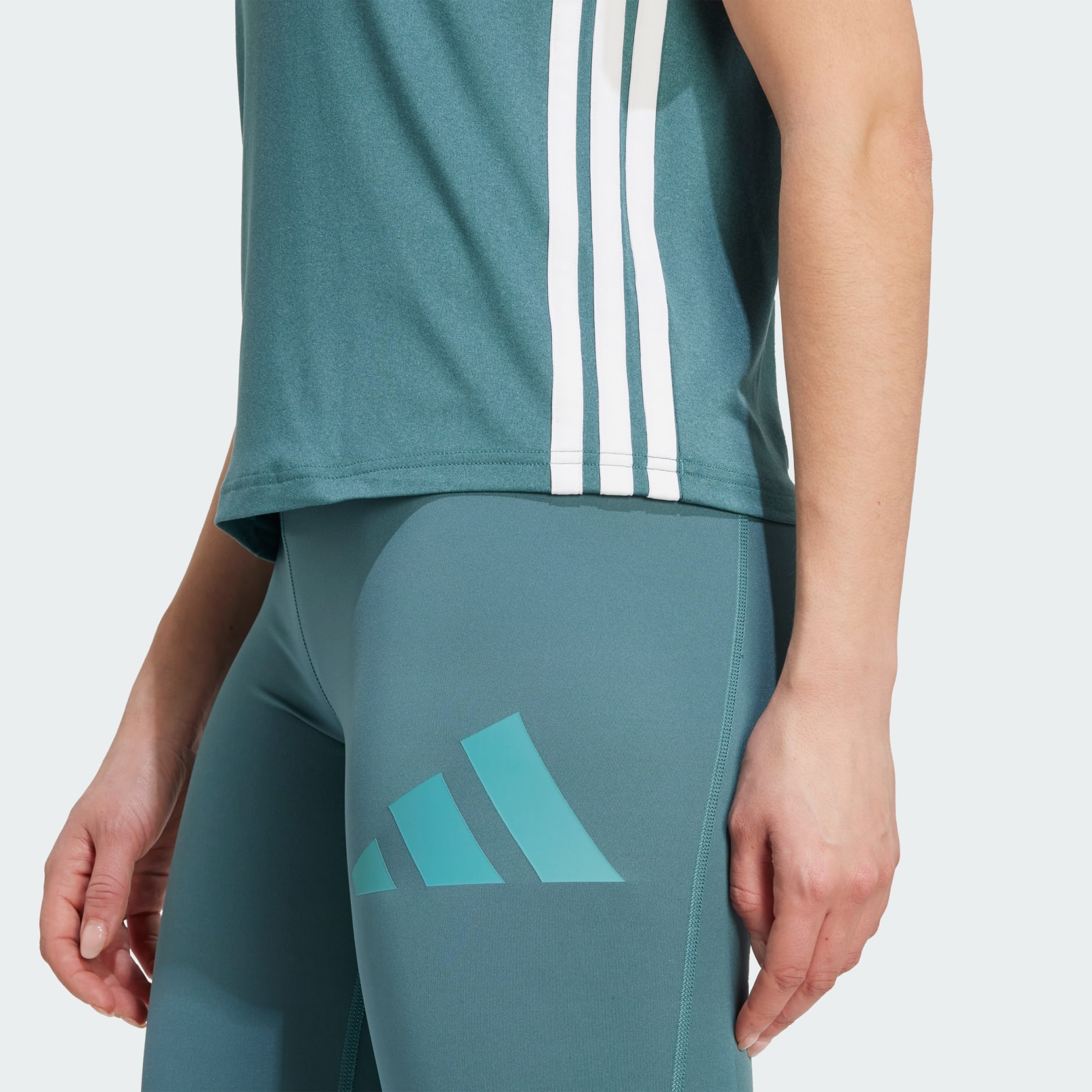 Sportska majica kratkih rukava Essentials s tri pruge