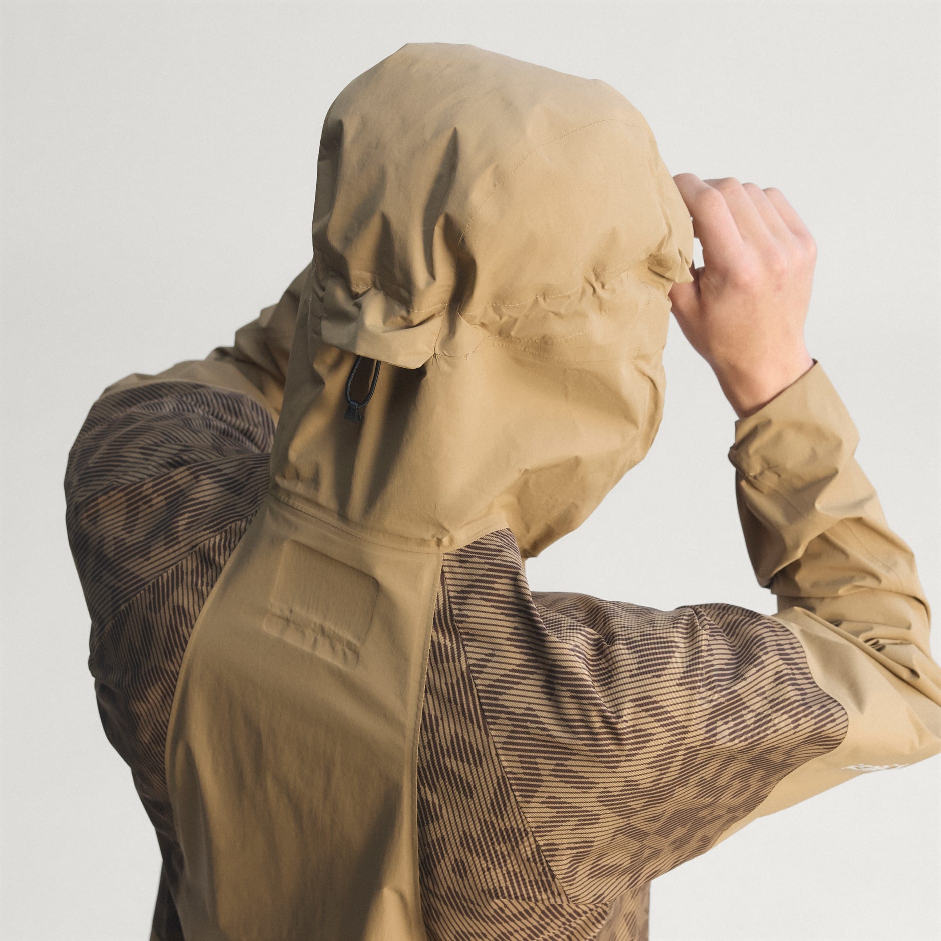 Jakna Terrex Xperior 2.5 Layer Hybrid PRIMEKNIT CLIMAPROOF