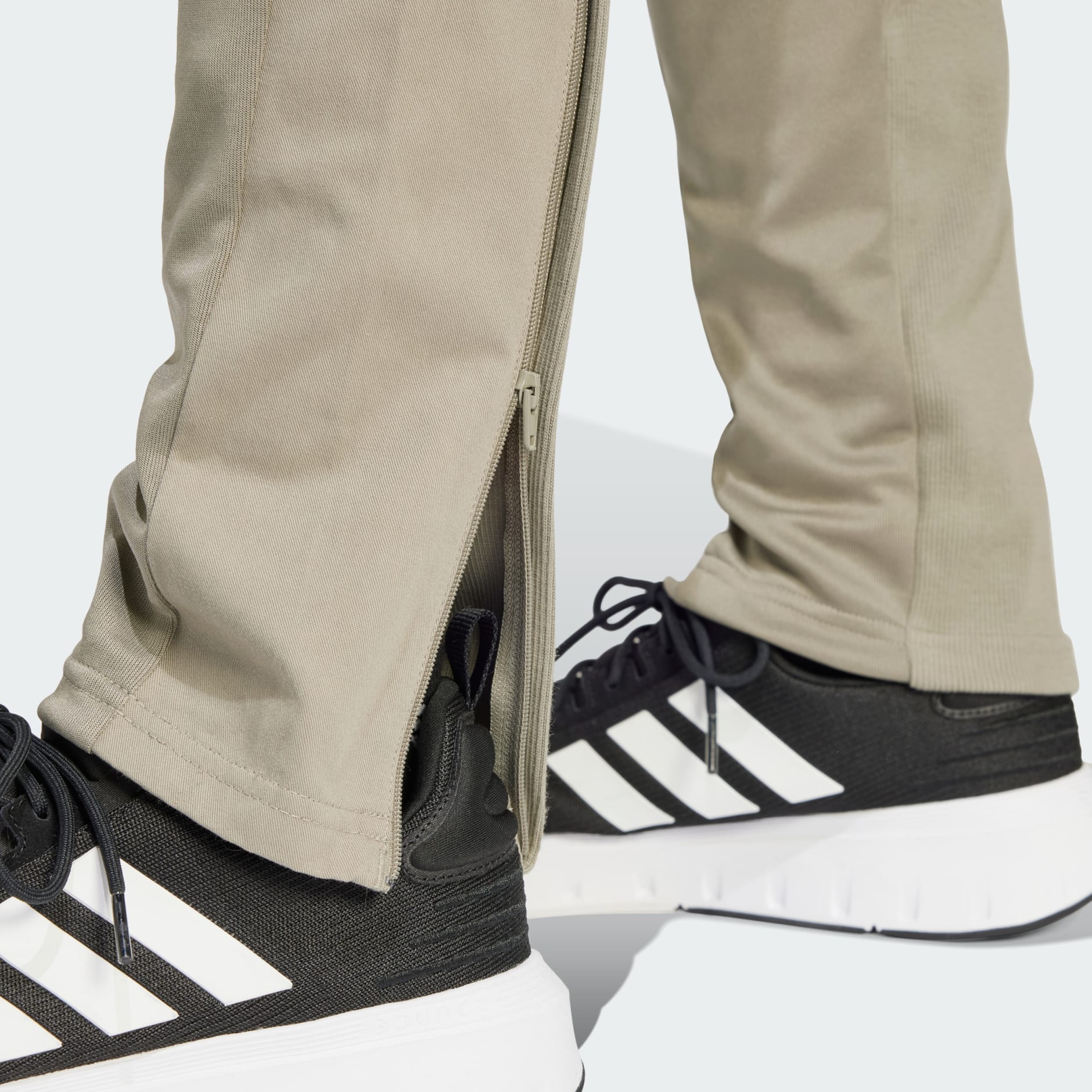 Adidas pants shops and shoes