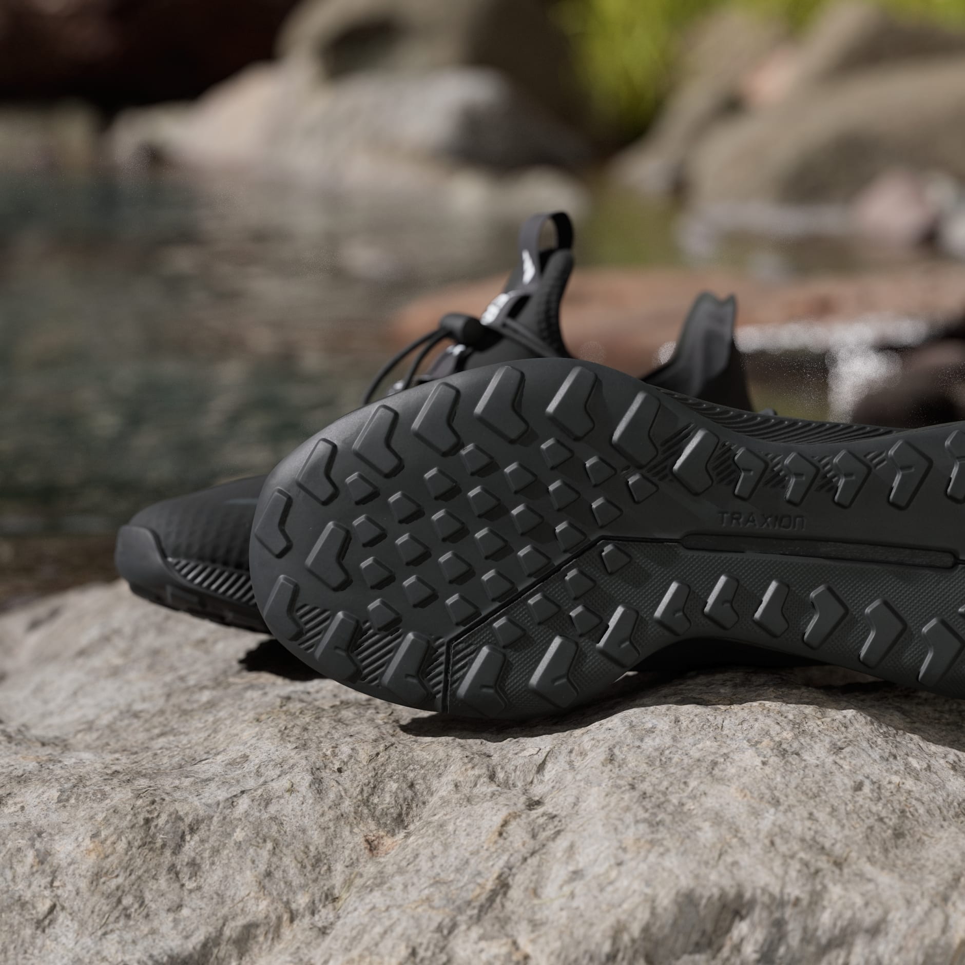 Terrex Voyager 21 Slip-On HEAT.RDY Travel Shoes