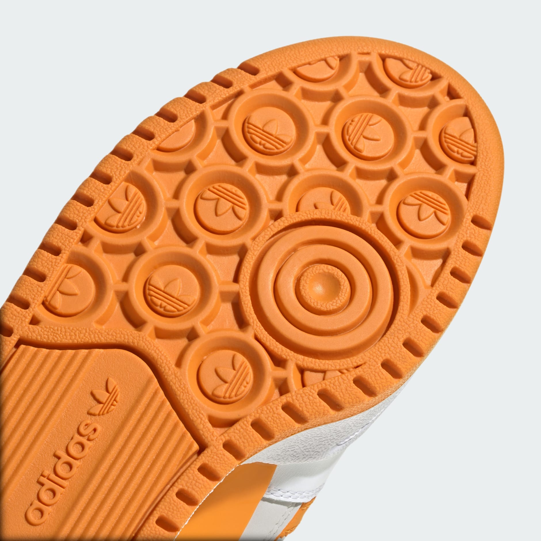 Tenis Forum Bold