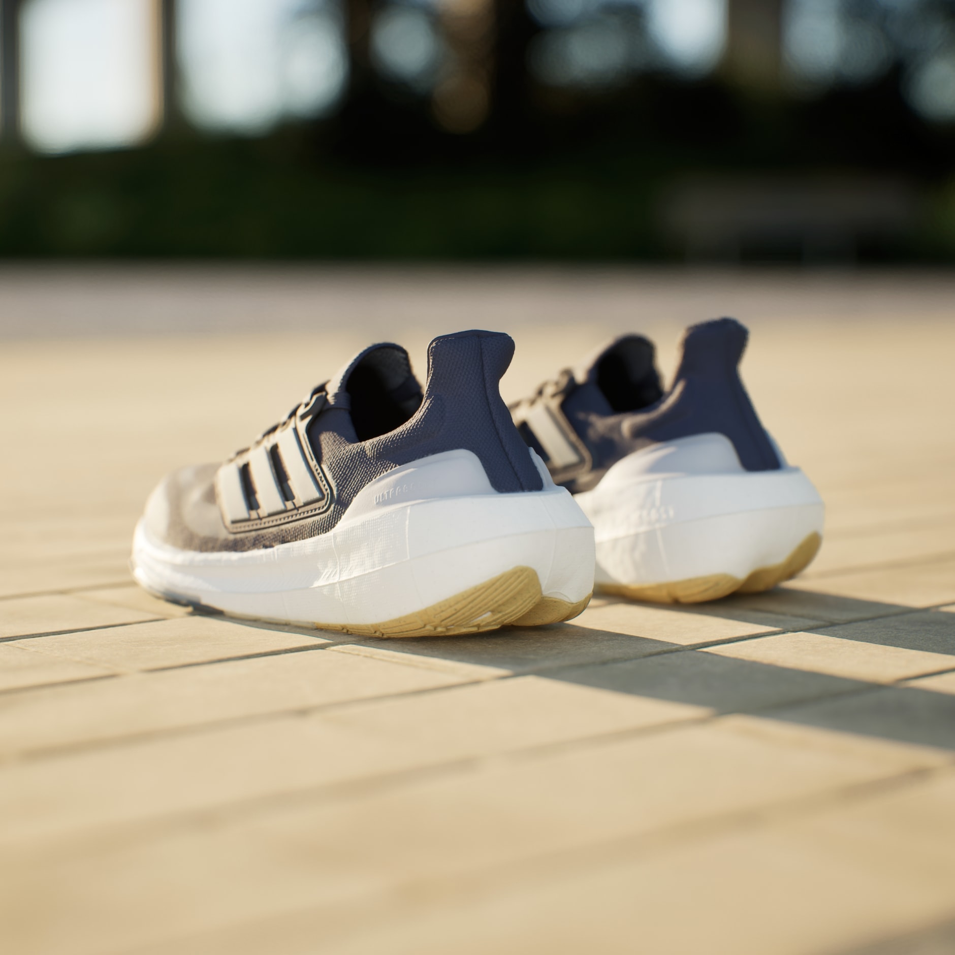 נעלי Ultraboost Light