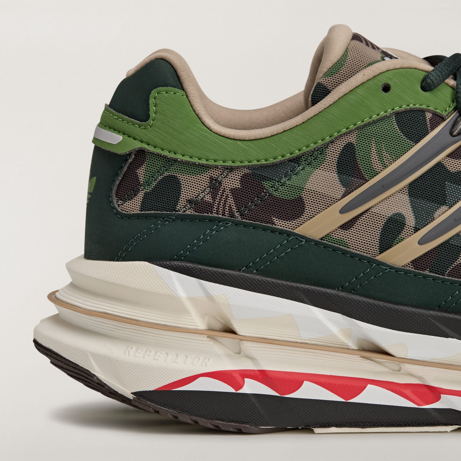 ADISTAR HRMY BAPE&reg; Trainers