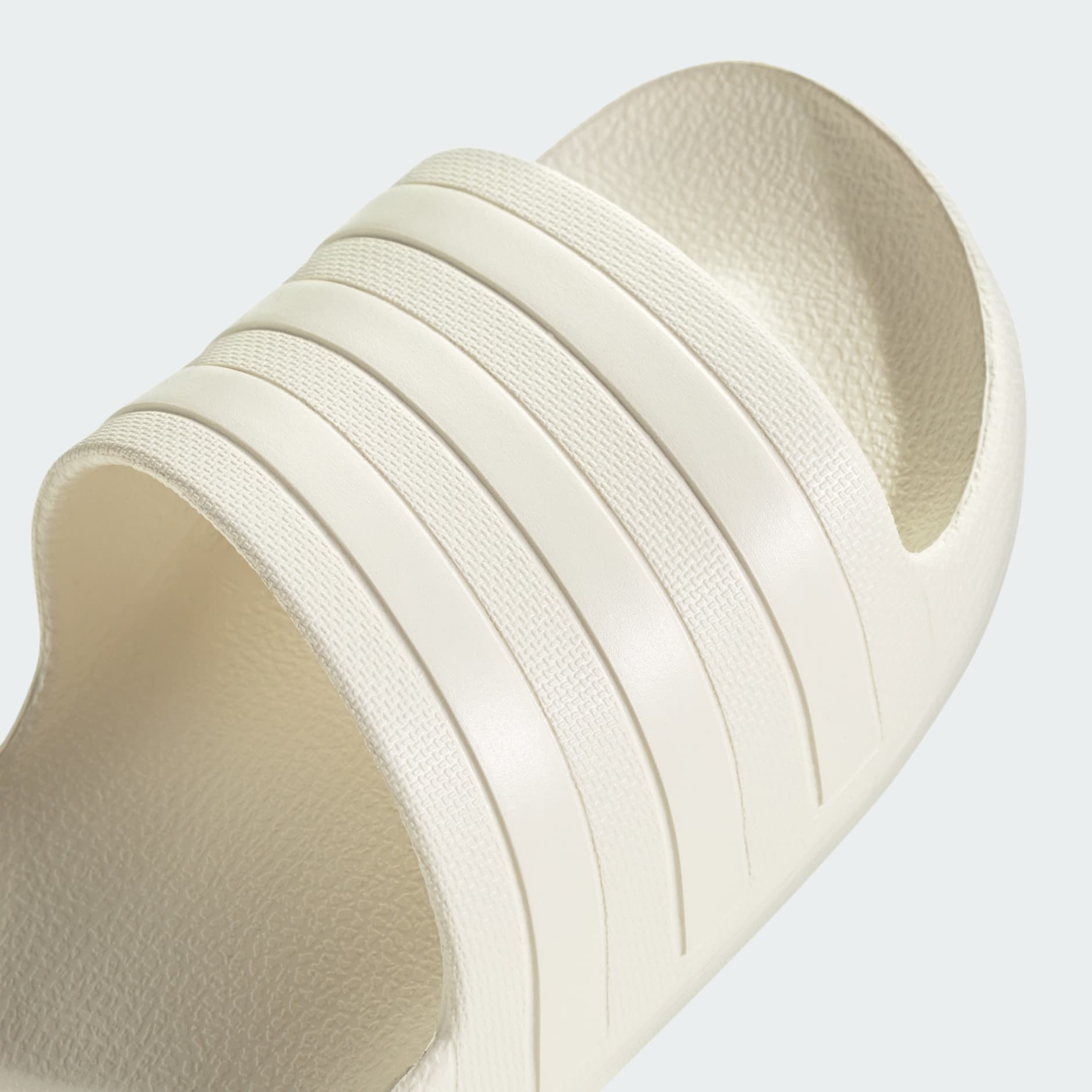 Adilette Aqua Slides