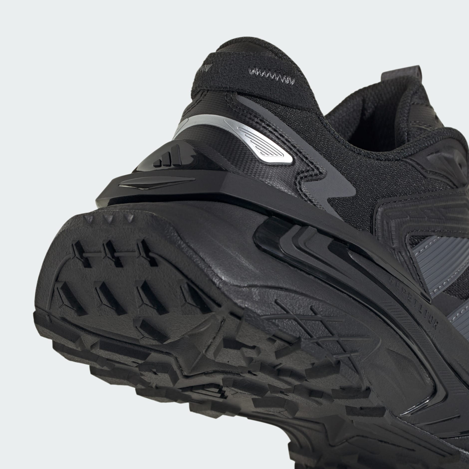 XLG STORM EDGE Shoes 