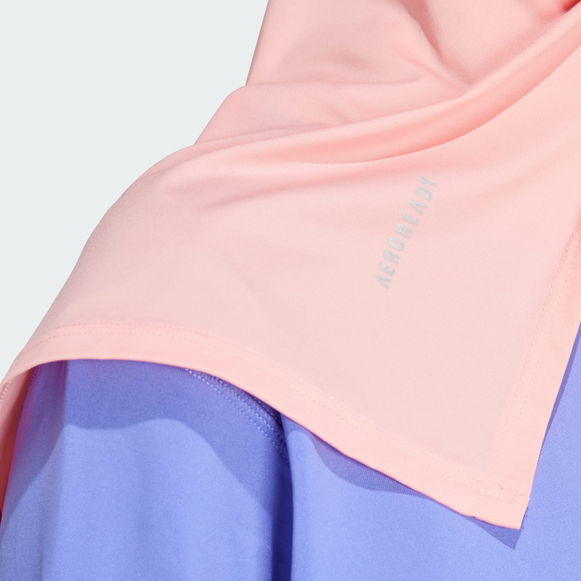 Own the Run 3-Stripes Hijab