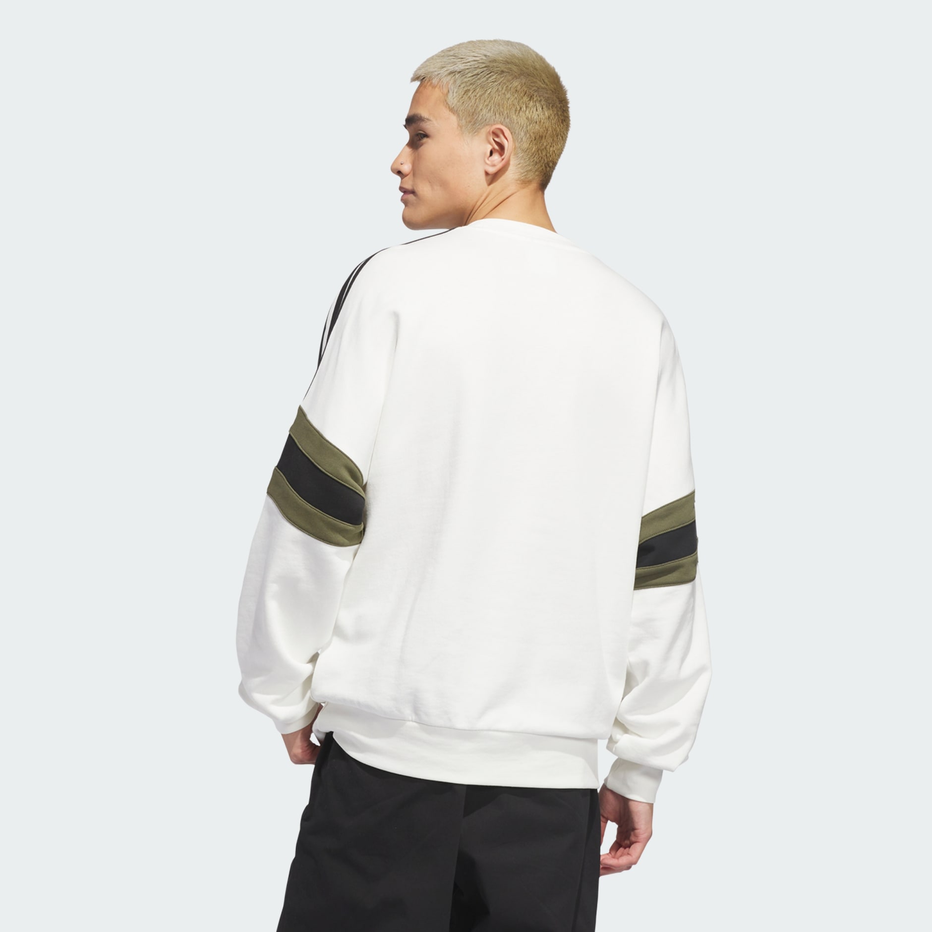 SKATEBOARDING VINTAGE INSPIRED CREWNECK SWEATSHIRT