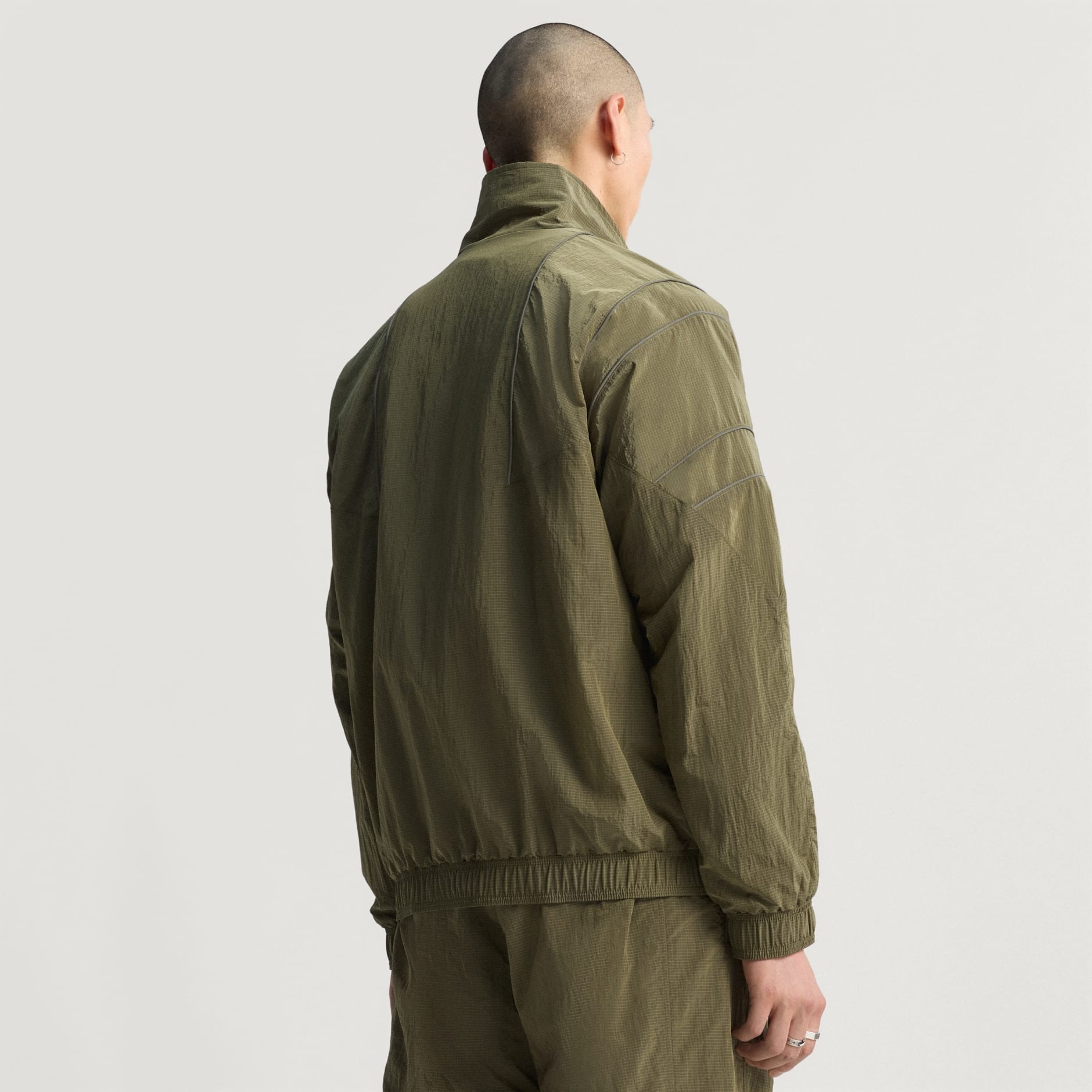 adidas 裝備運動風褸