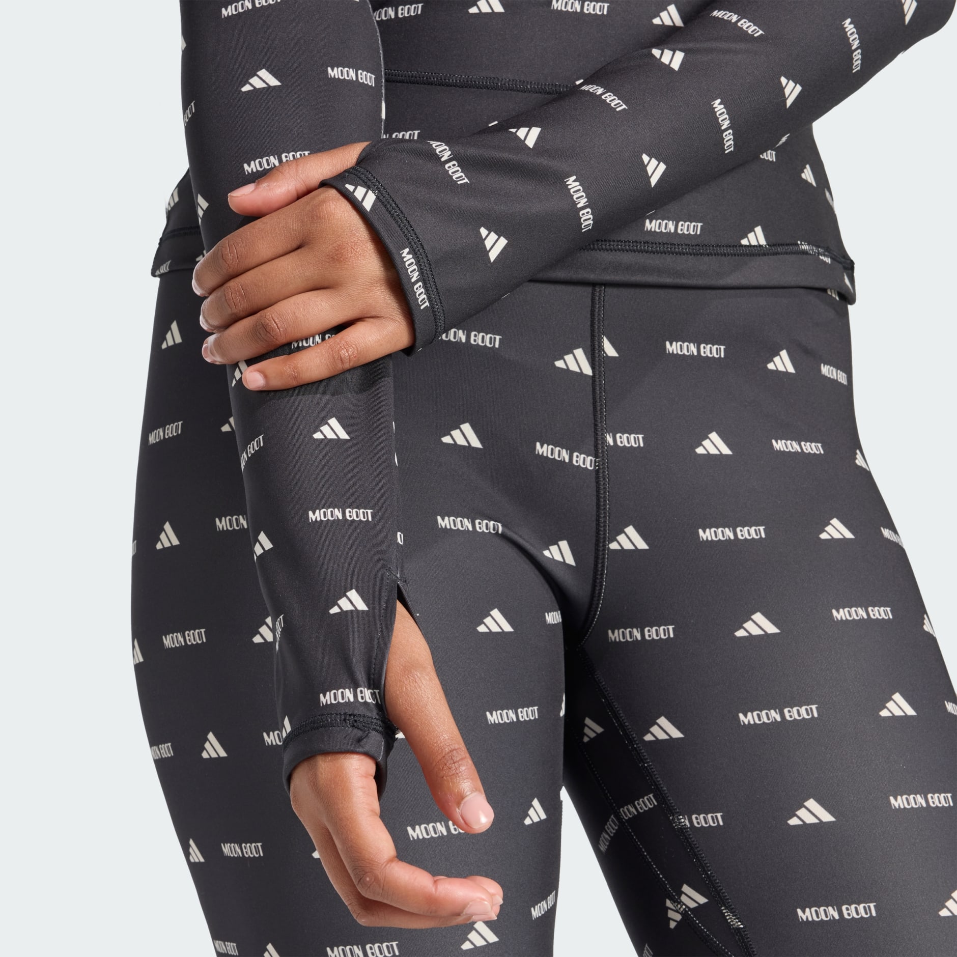 Bluză mulată adidas x MOON BOOT