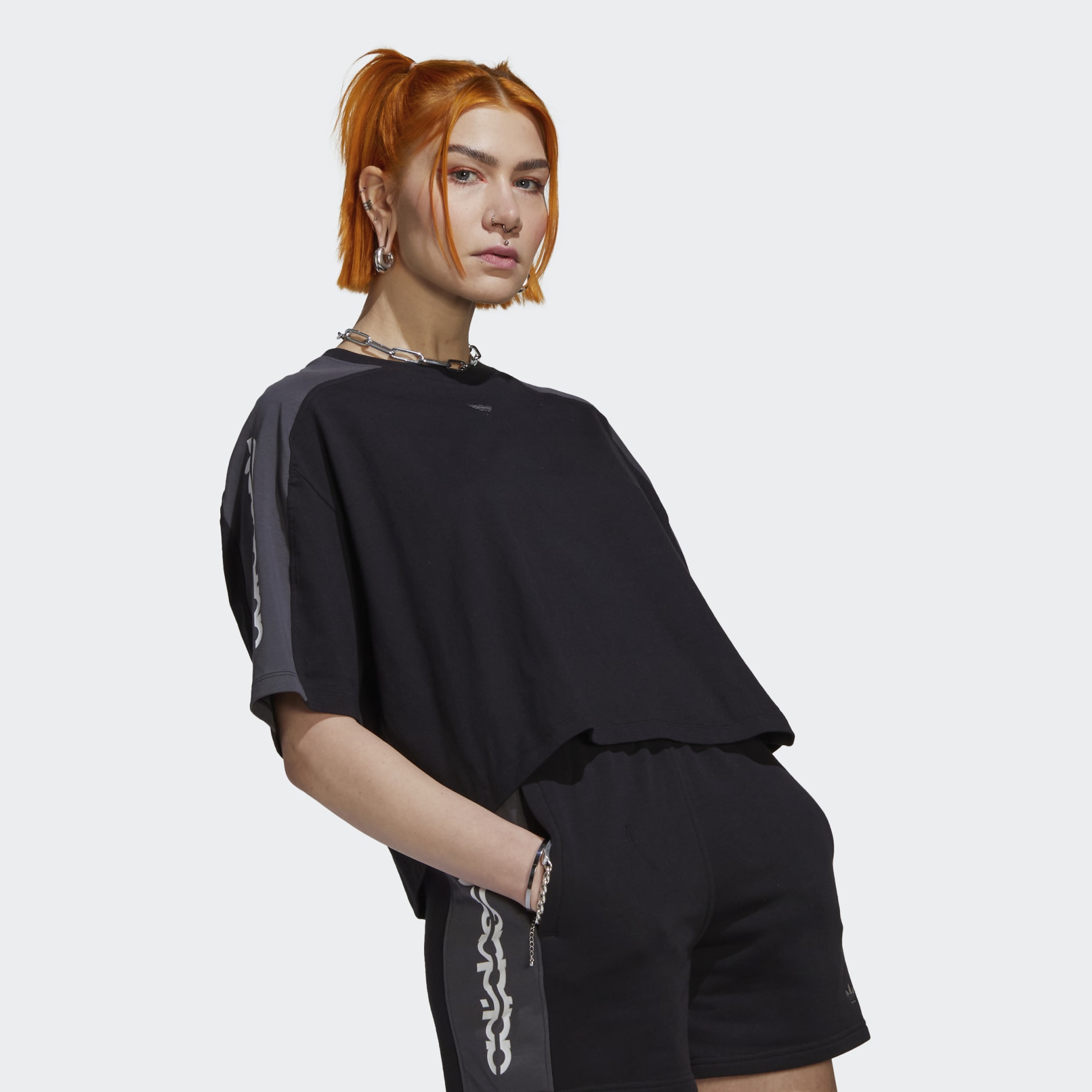 Blocked Graphic Crop Tee