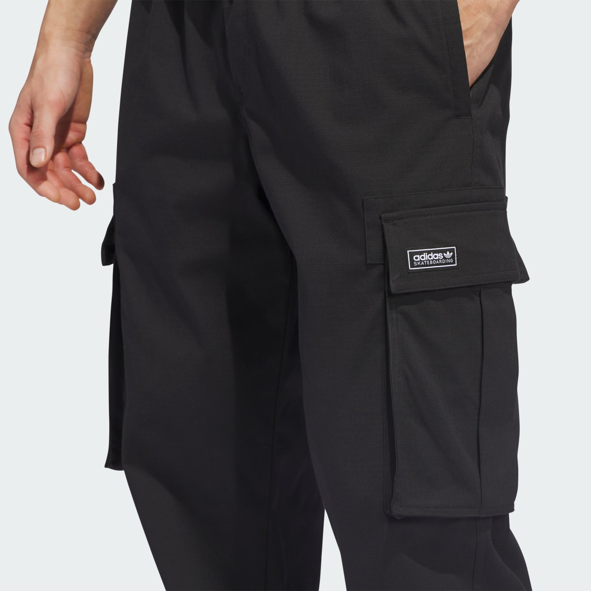 SKATEBOARDING CARGO PANTS