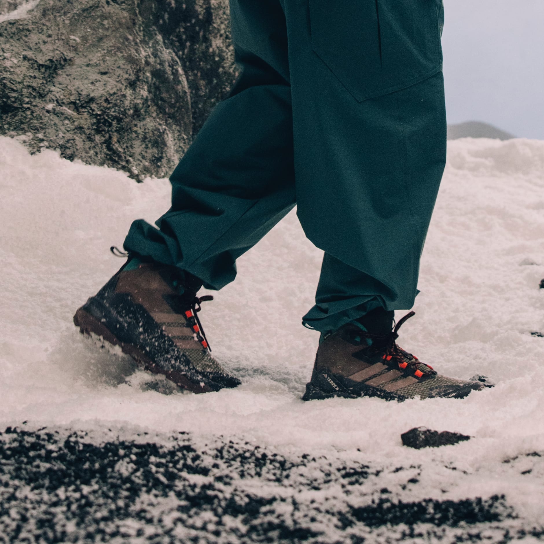 Pantofi de drumeție Terrex Skychaser AX5 Mid GORE-TEX CLIMAWARM+