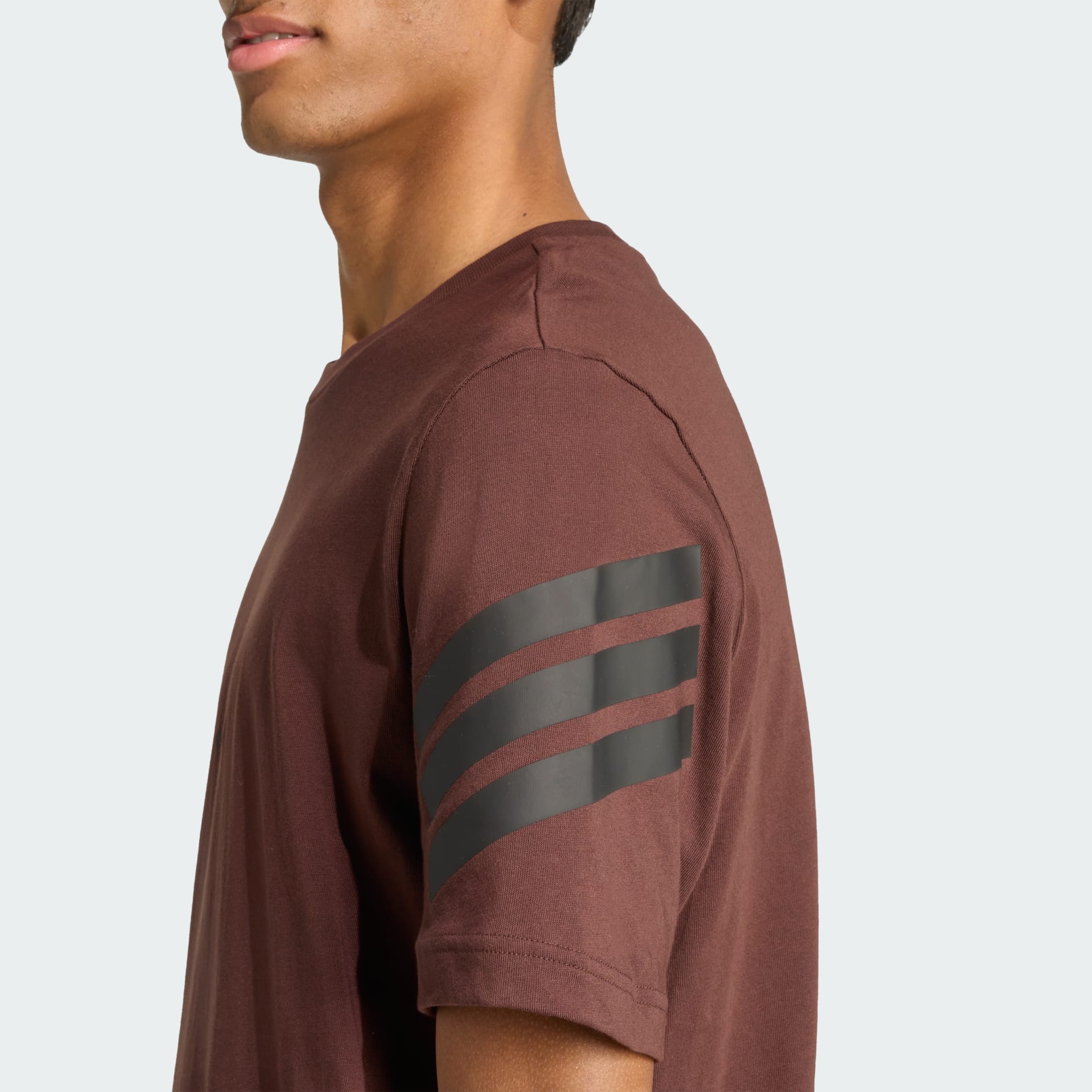 Future Icons 三間 T 恤