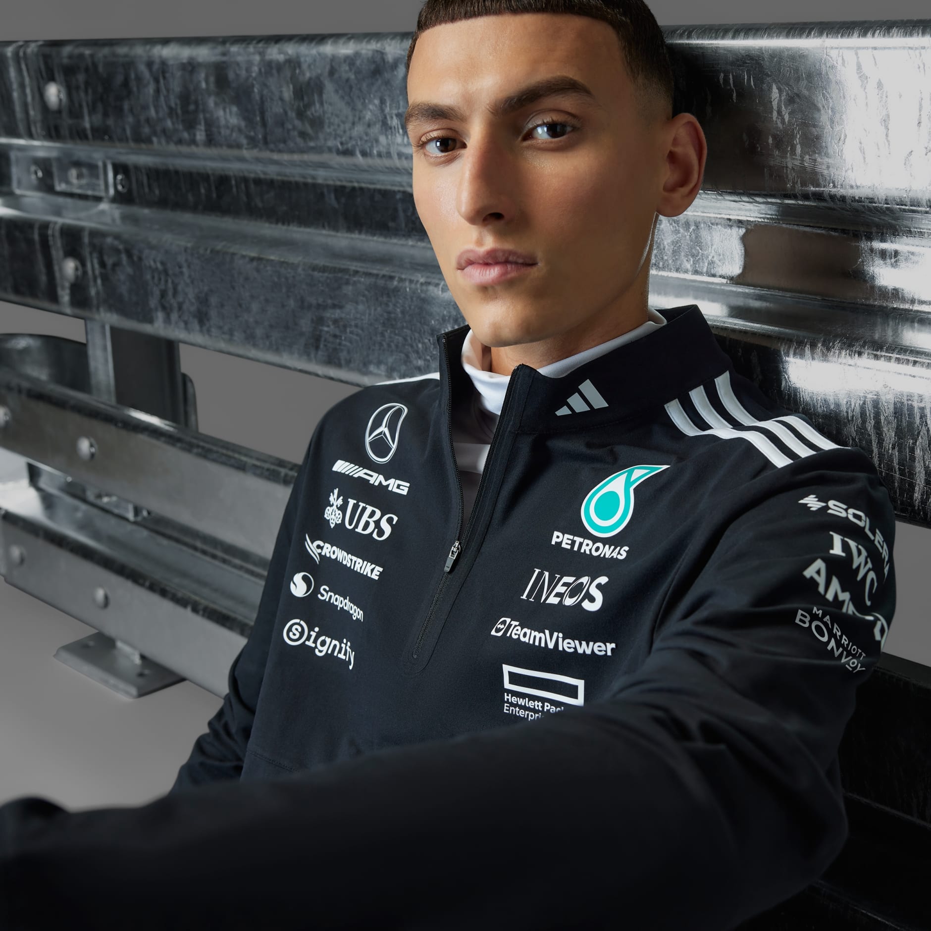 MERCEDES - AMG PETRONAS FORMULA ONE TEAM 1/4 ZIP