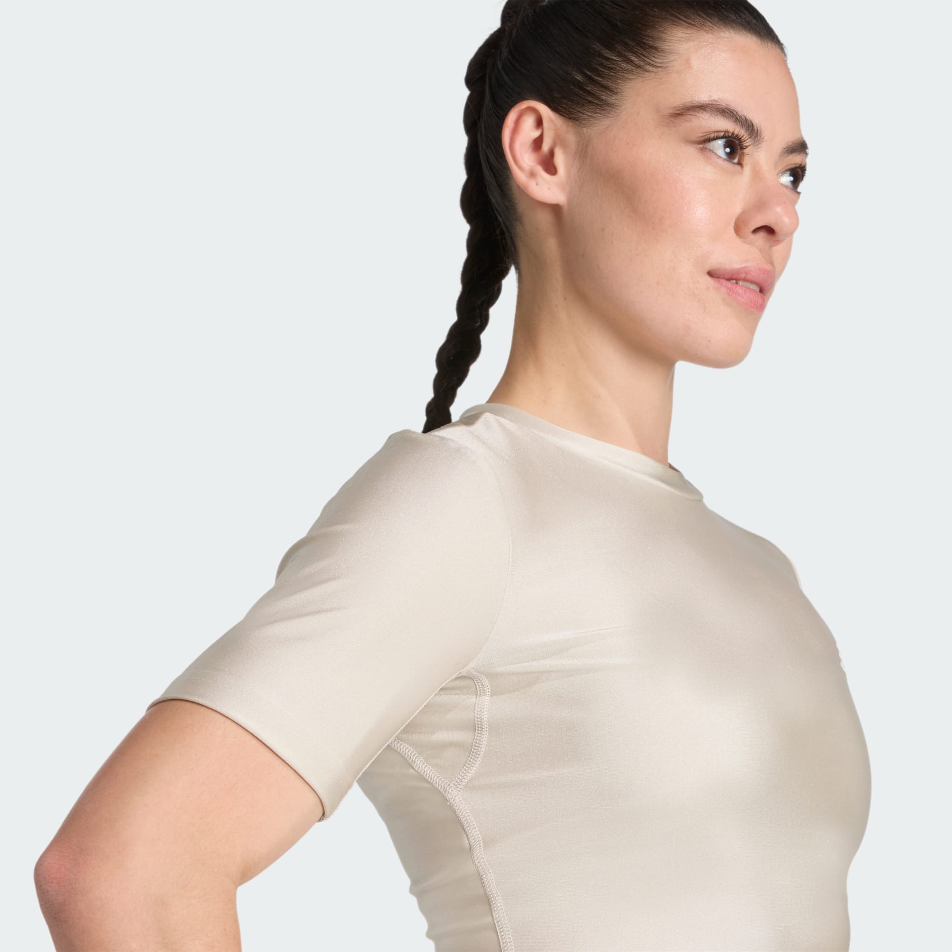 تيشيرت تمرين Essentials براق ولامع