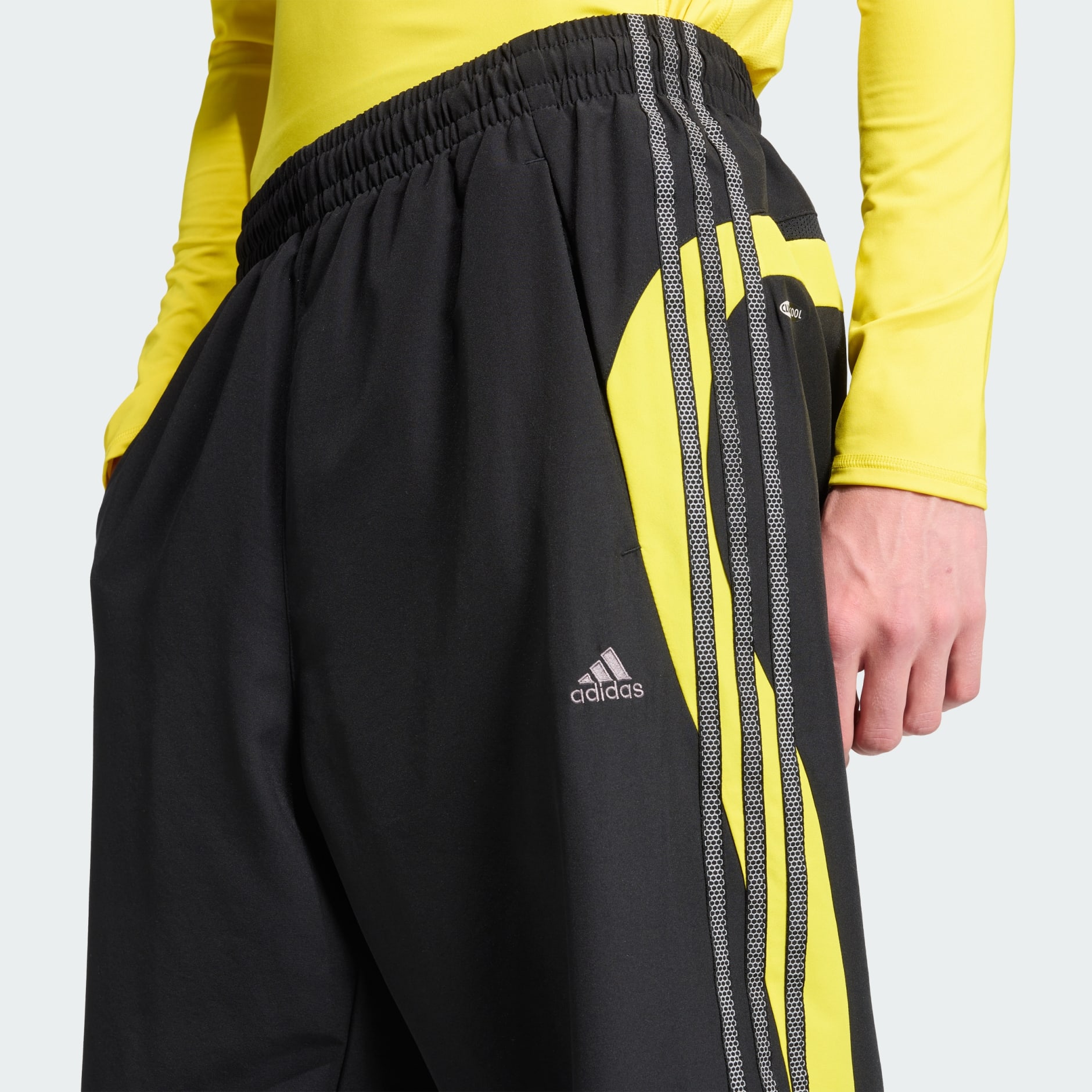 PANTALONI DE TRENING LOOSE CUTLINE