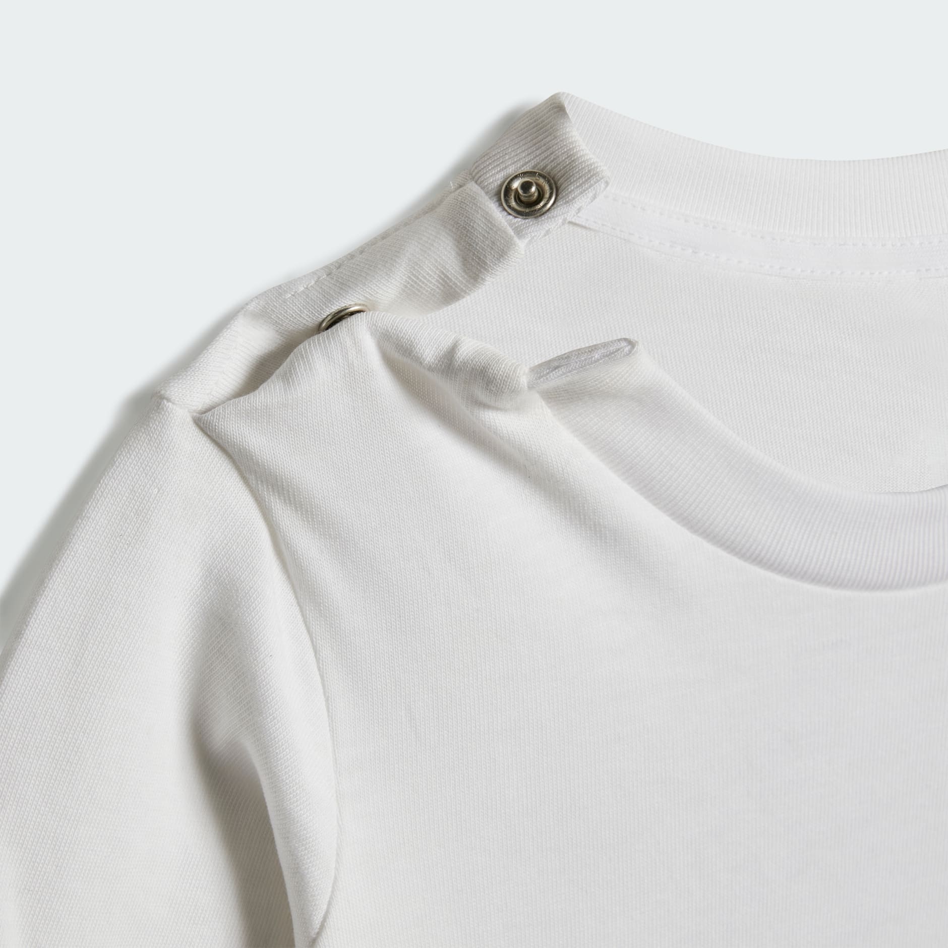 طقم تيشيرت أكمام طويلة من أديبريك