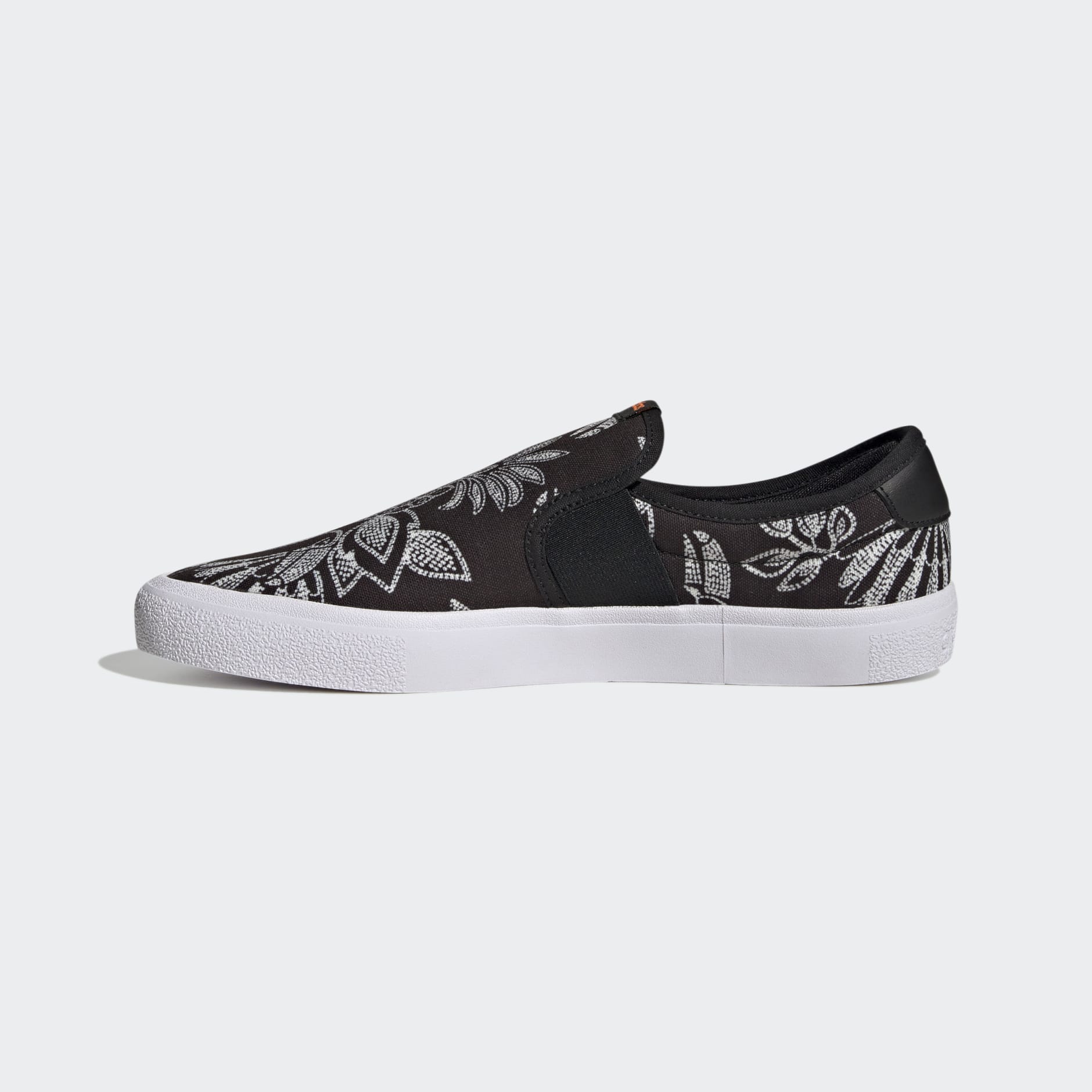 Vulc Raid3r Lifestyle Skateboarding Slip-On Canvas Graphic Print Shoes