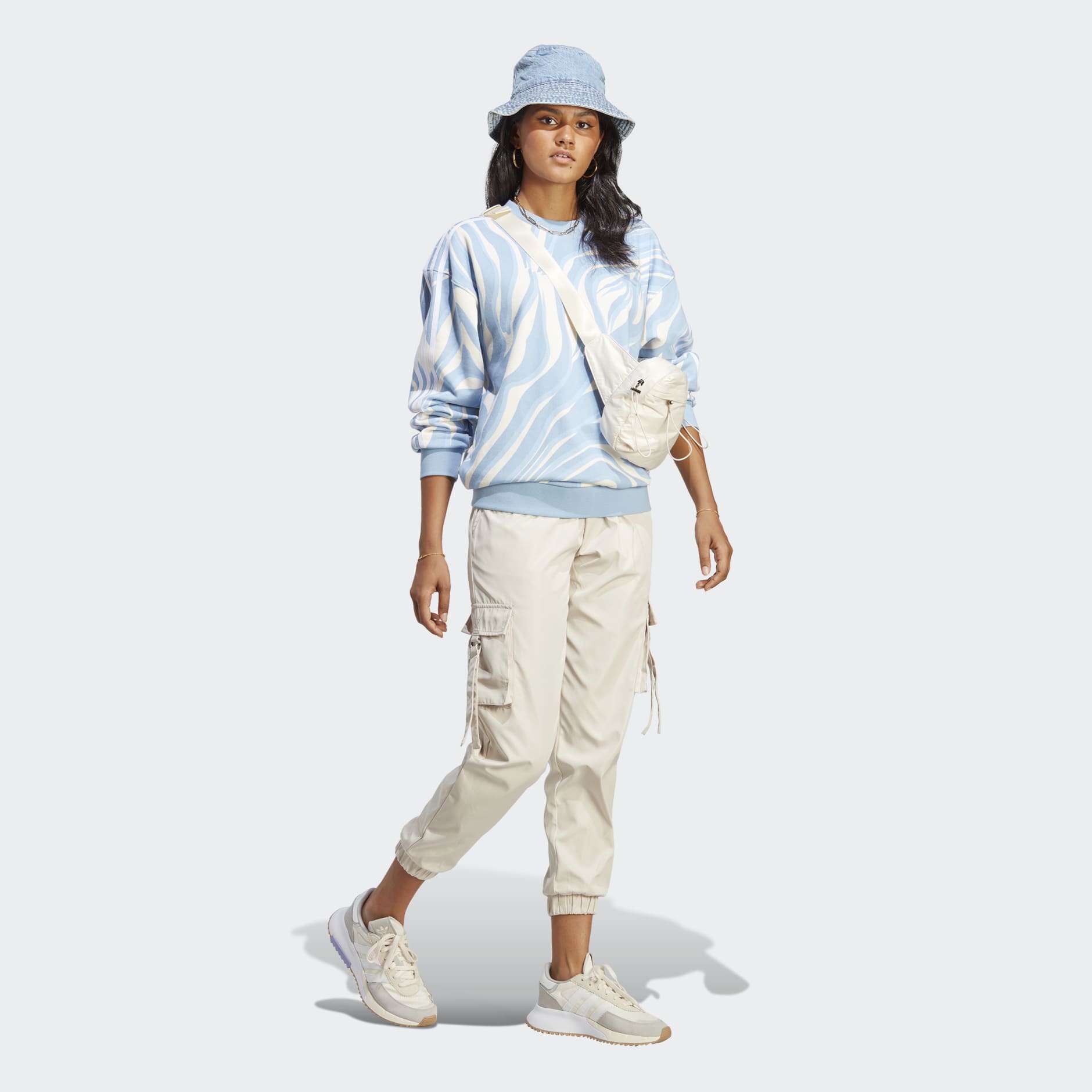 too tiny Yeezy slides and a Louis Vuitton suit - adidas Originals Adicolor  Seasonal Archive Half - Zip Crew Sweatshirt Semi Lucid Blue / White HR8941