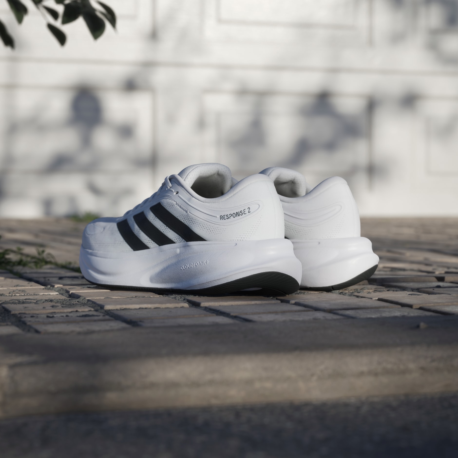 CHAUSSURE DE RUNNING RESPONSE 2