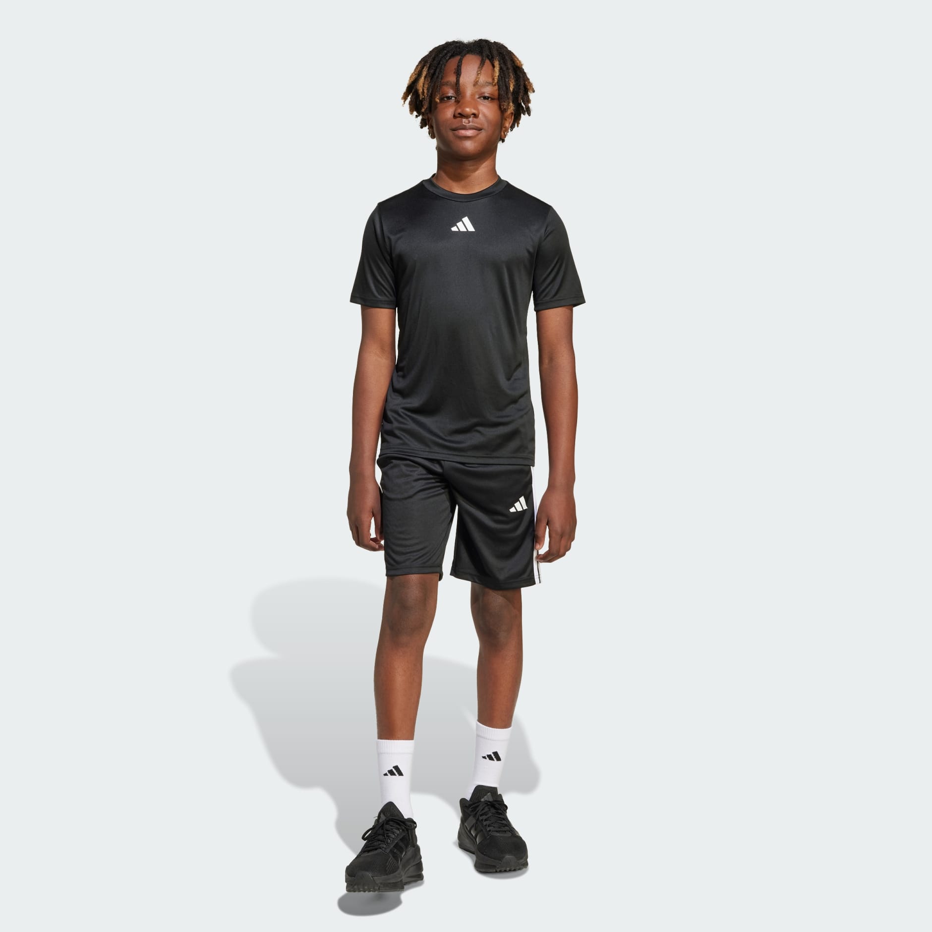 طقم للأطفال Train Essentials 3-Stripes Tee