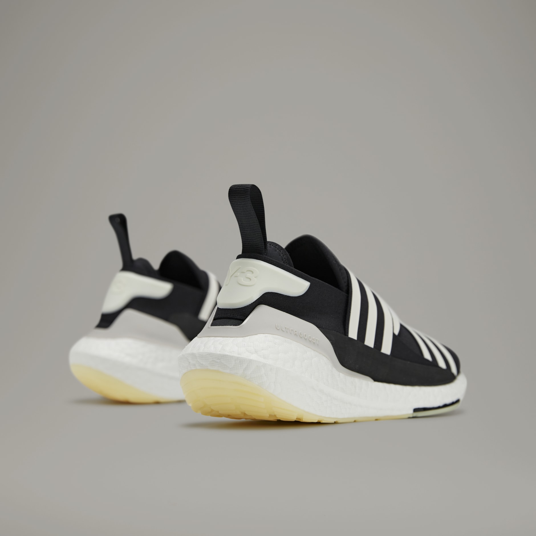 Y-3 Ultraboost 22 Shoes