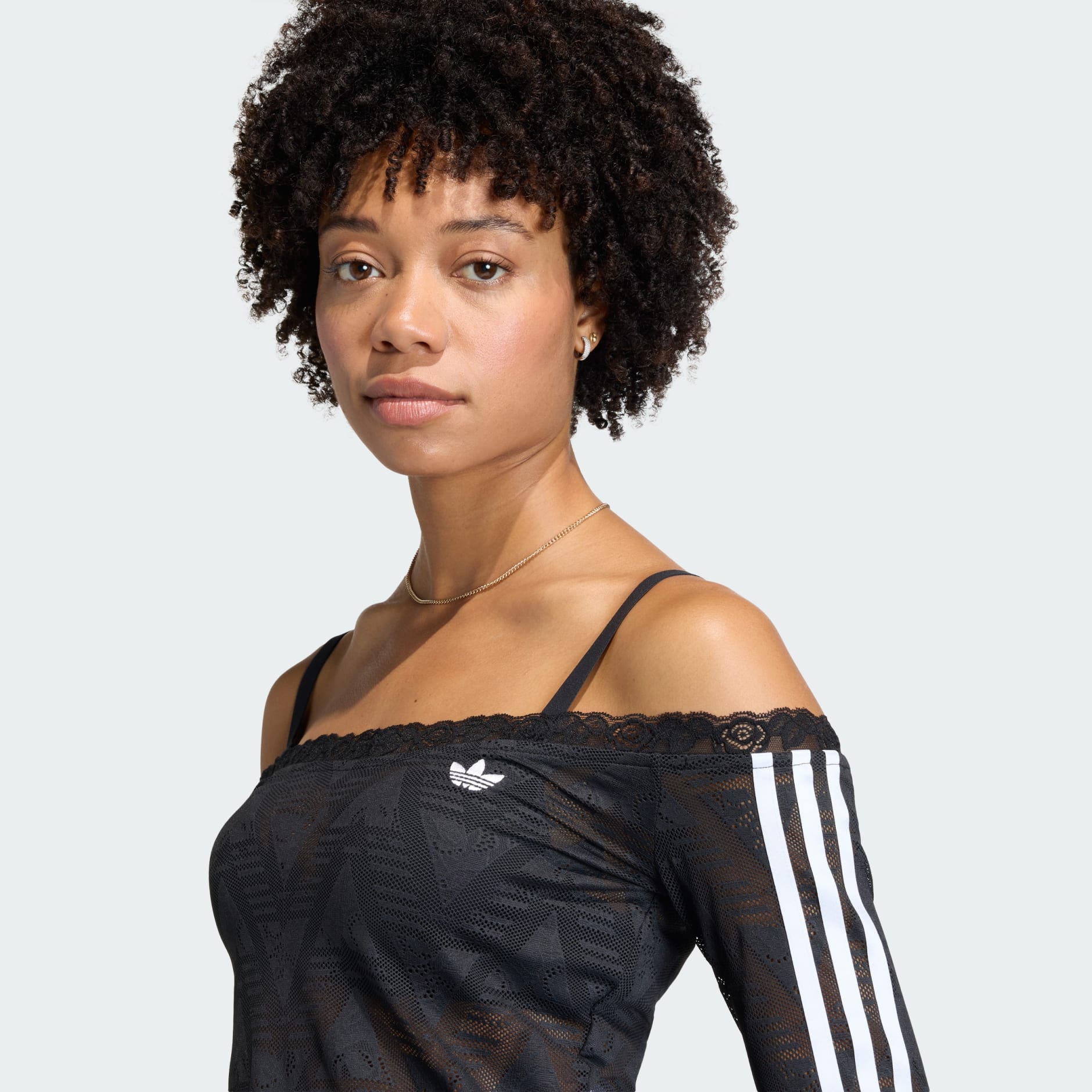 BLUZĂ BARDOT DIN DANTELĂ