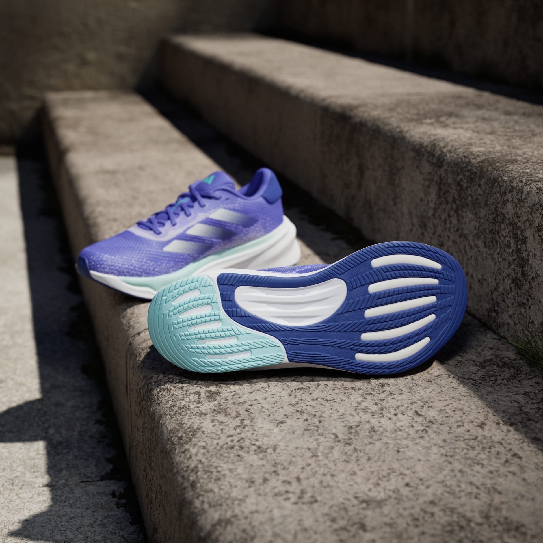 Tenis Supernova Stride