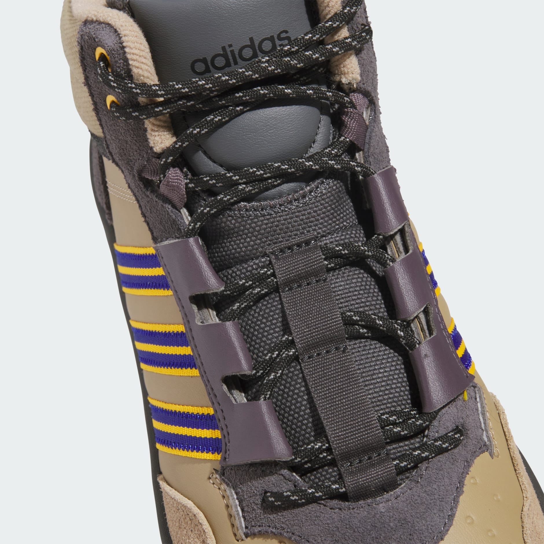 حذاء Hoops 4.0 ذو قصة متوسطة