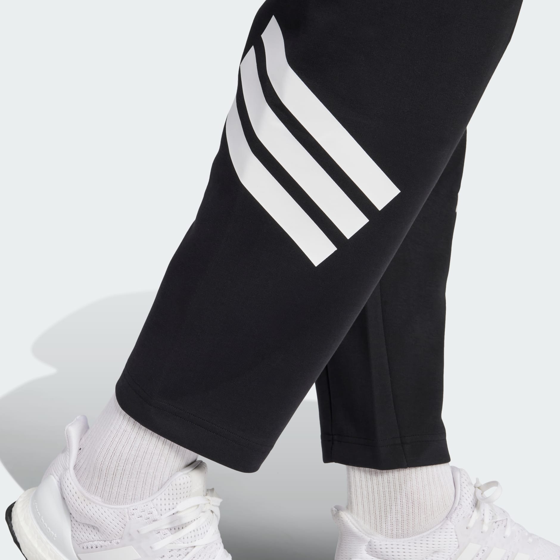 Future Icons 3-Stripes Pocket Pants