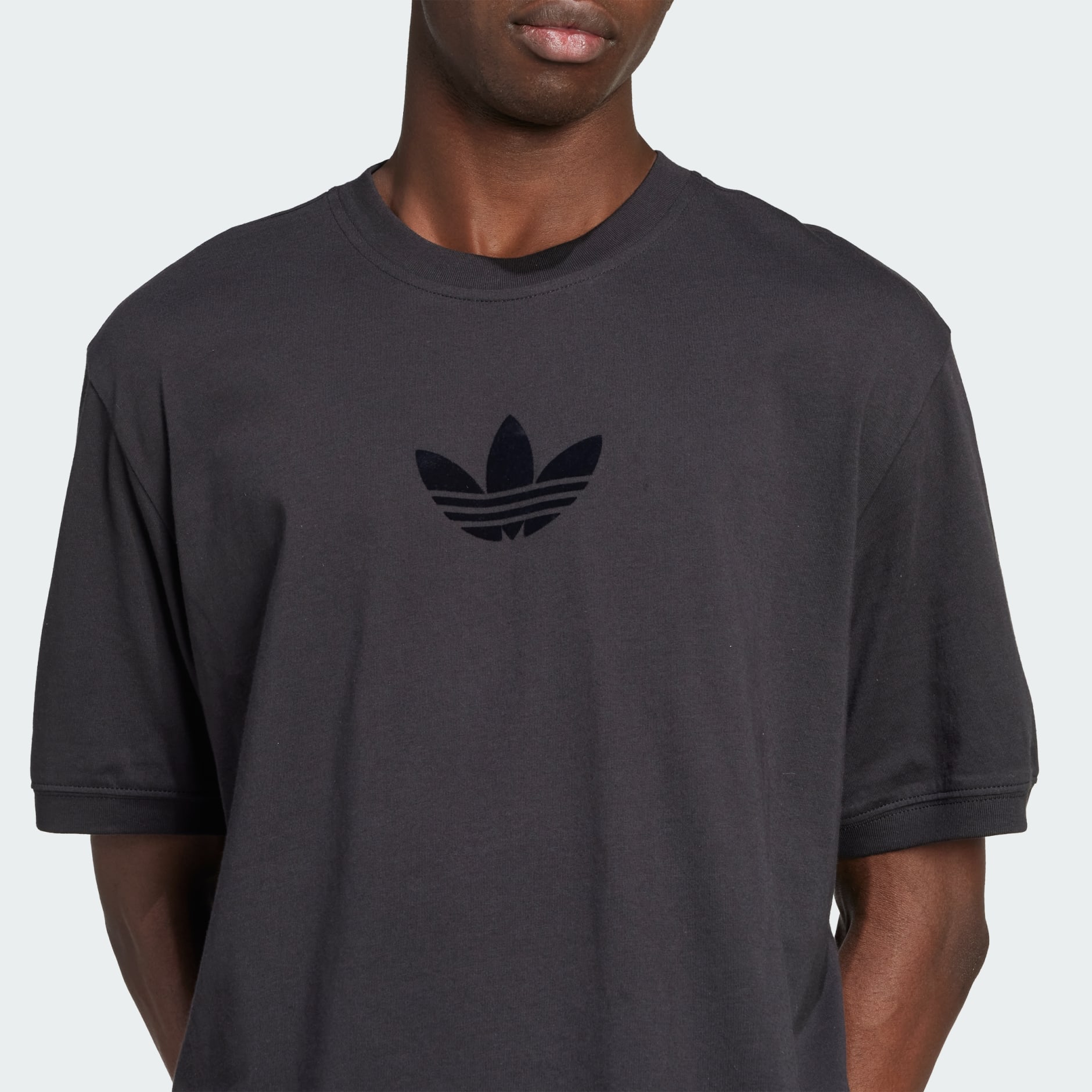 adidas Adicolor Loose 2000s Cali Tee