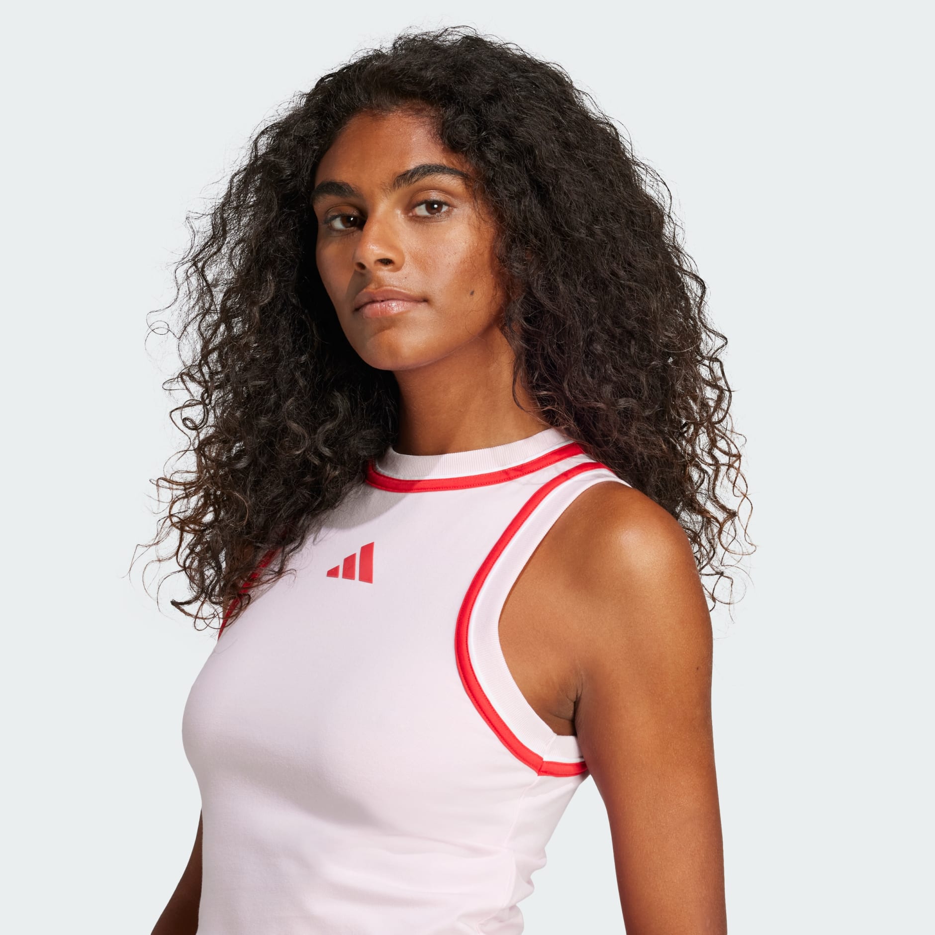 Maiou scurt din bumbac Essentials cu tușe de culoare