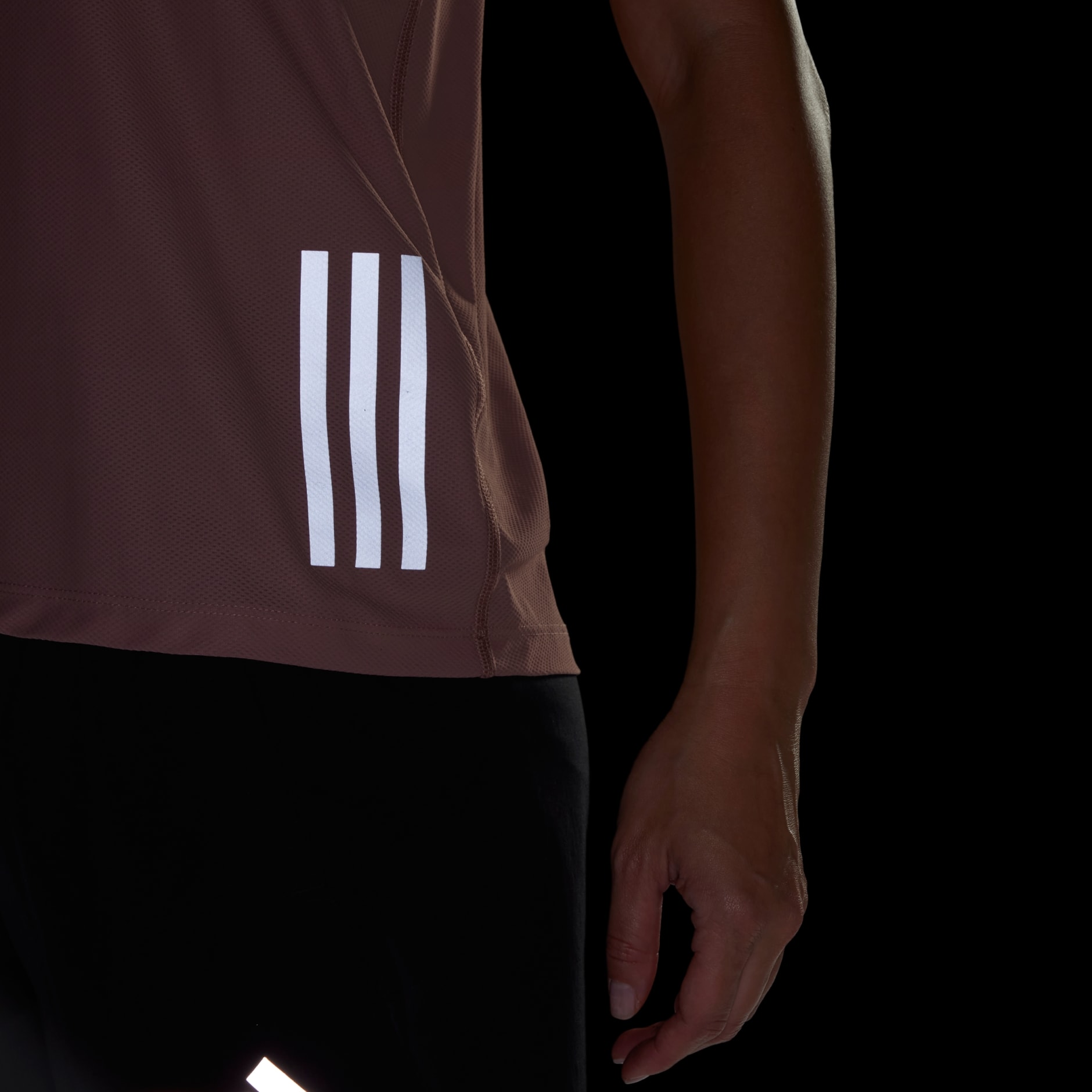 גופיית Own The Run