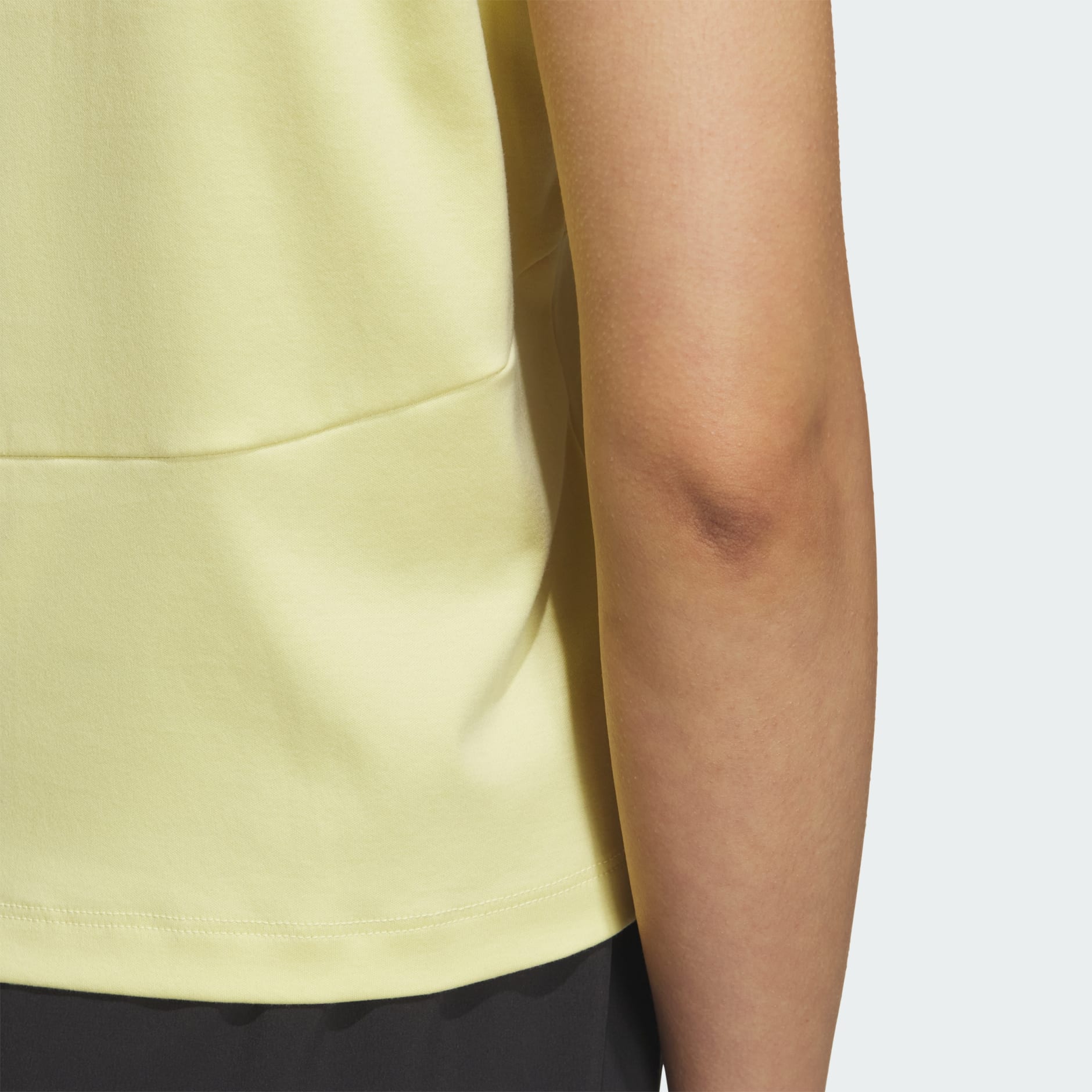 Modern Tech 修身短袖 T 裇