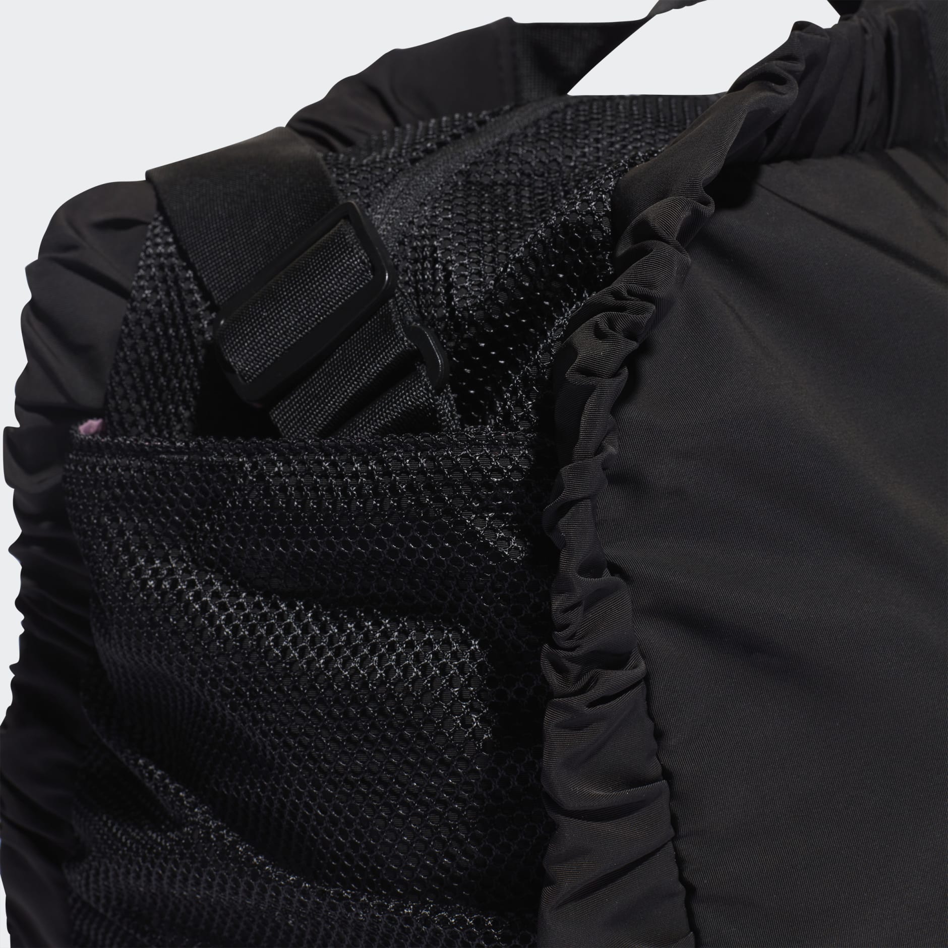 حقيبة adidas Yoga Duffel