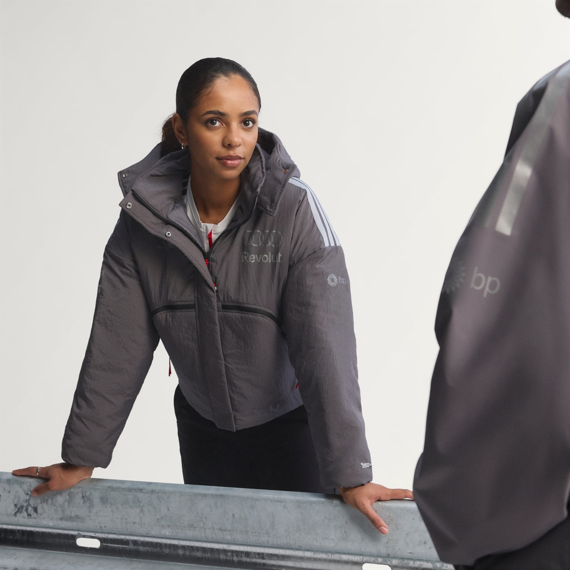 JACHETĂ CĂPTUȘITĂ AUDI REVOLUT F1 TEAM ENGINEERS & MARKETING