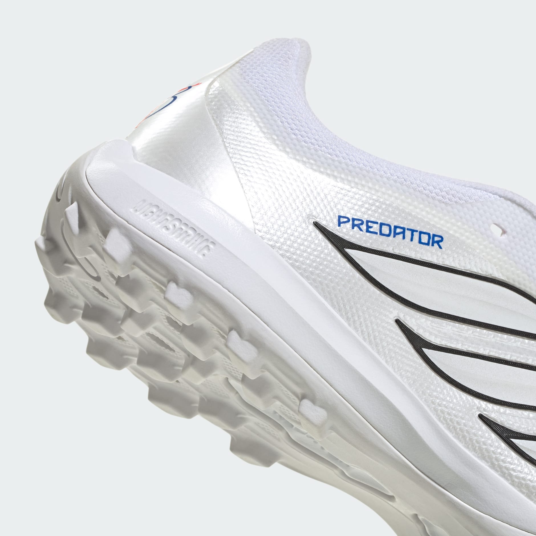 PREDATOR LEAGUE Fold-Over Tongue Turf Football Shoes