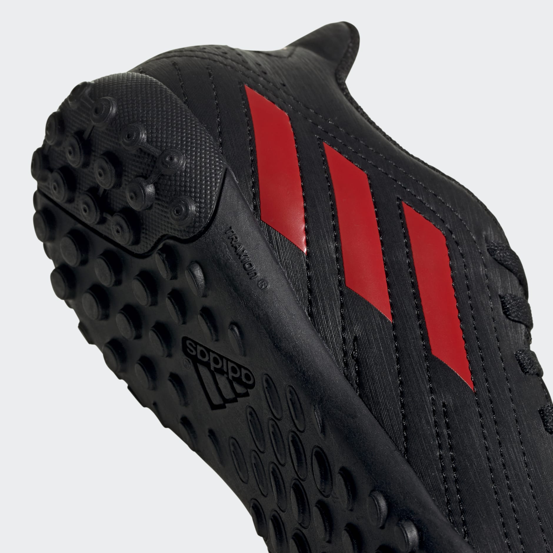 Deportivo Turf Boots