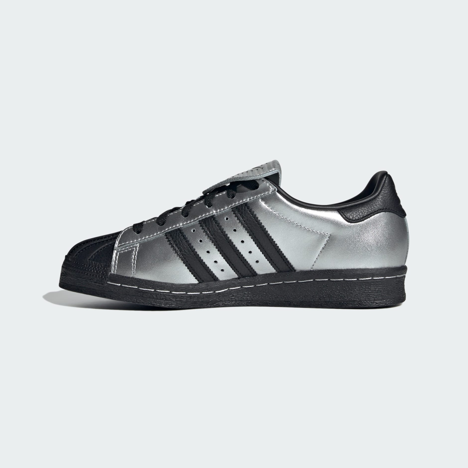 SUPERSTAR 82 W