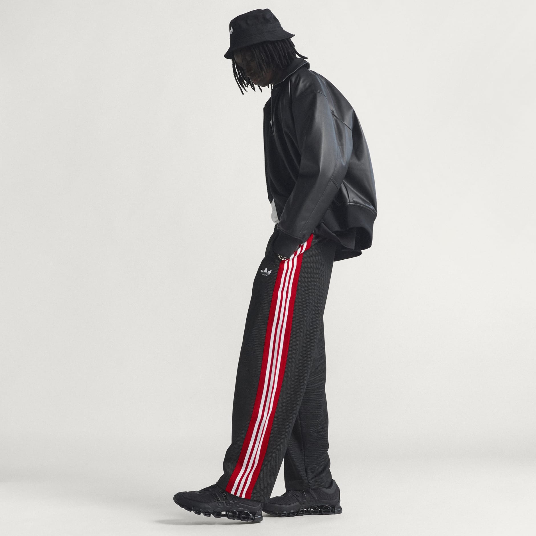 LOOSE MESH TRACKPANTS