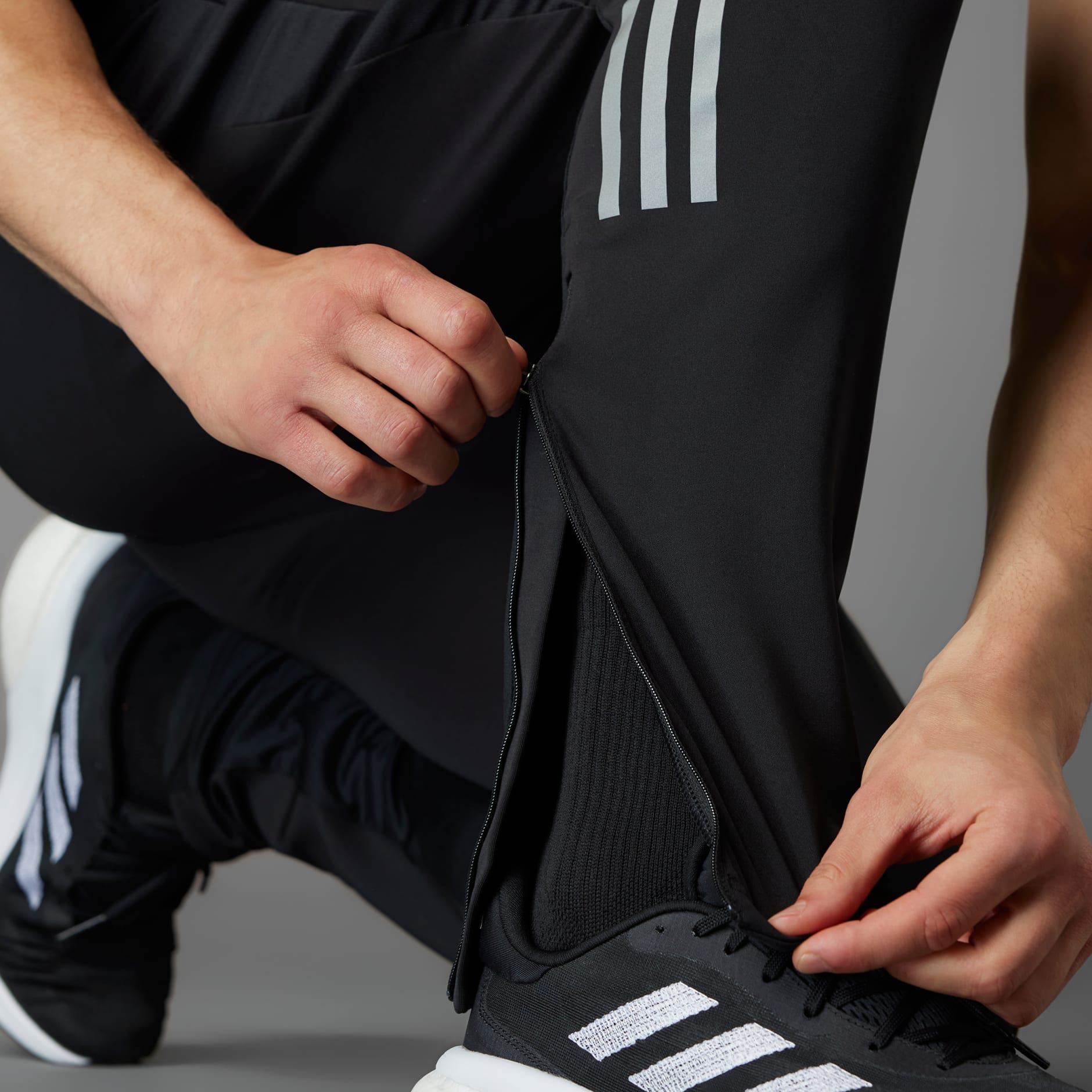 Men's Clothing - Own the Run Astro Knit Pants - Black