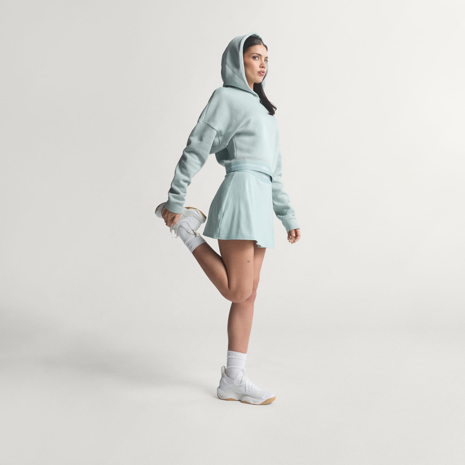 Skraćena majica s kapuljačom Hyperglam