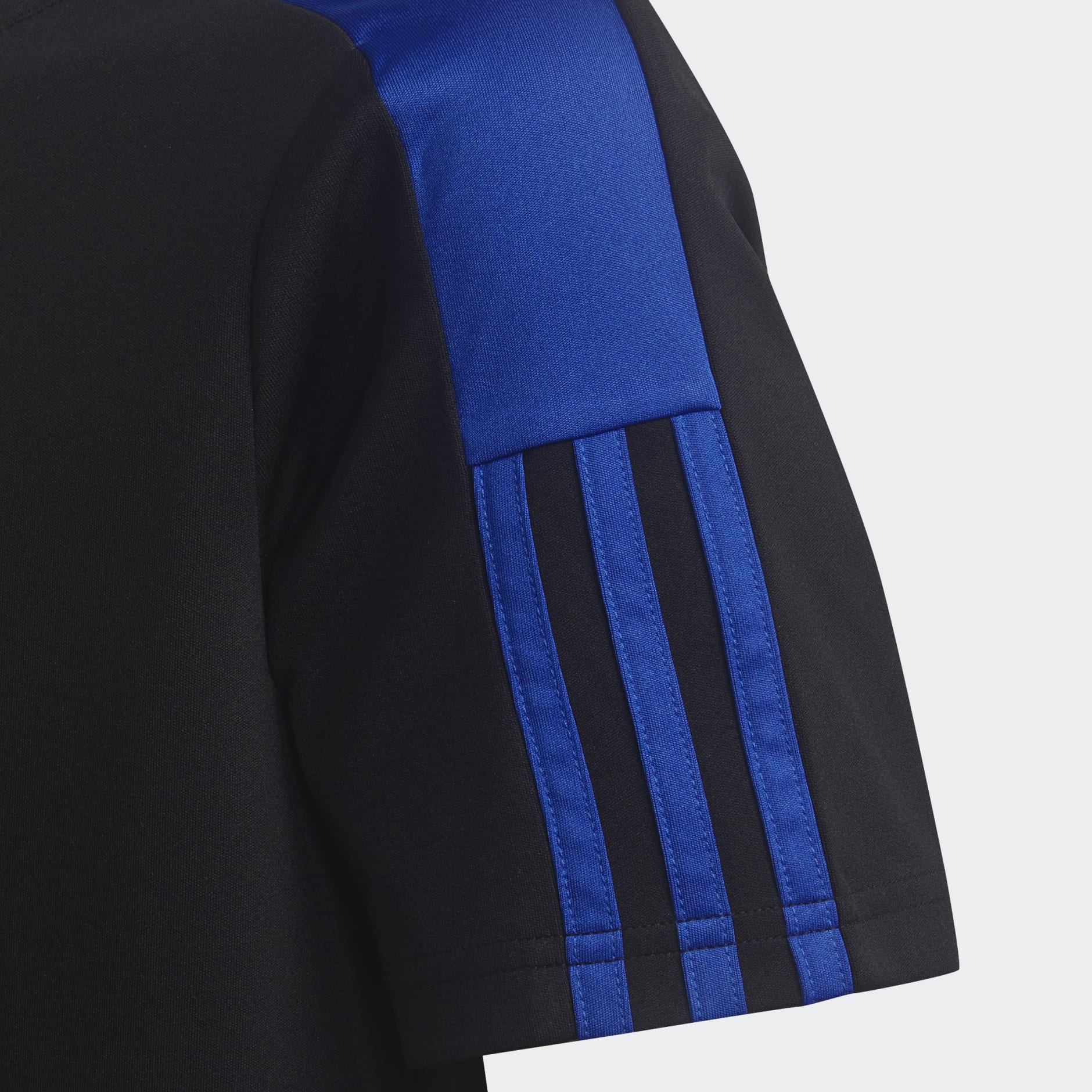 Tiro Essentials Jersey