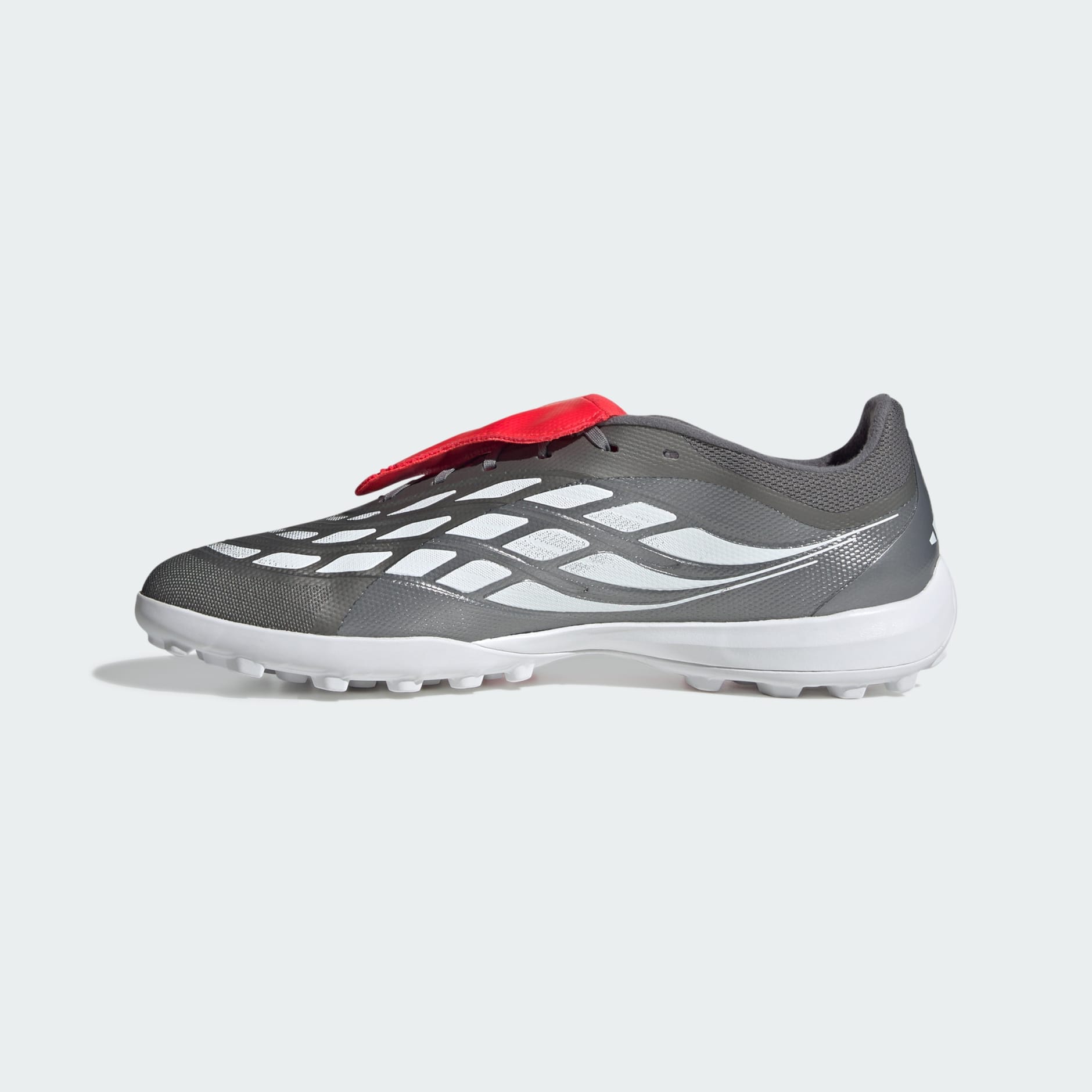 PREDATOR LEAGUE Fold-Over Tongue Turf Football Shoes